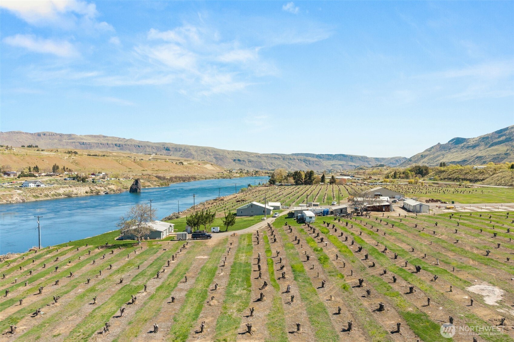 2988 Malaga Alcoa Highway , Malaga, WA 98828
