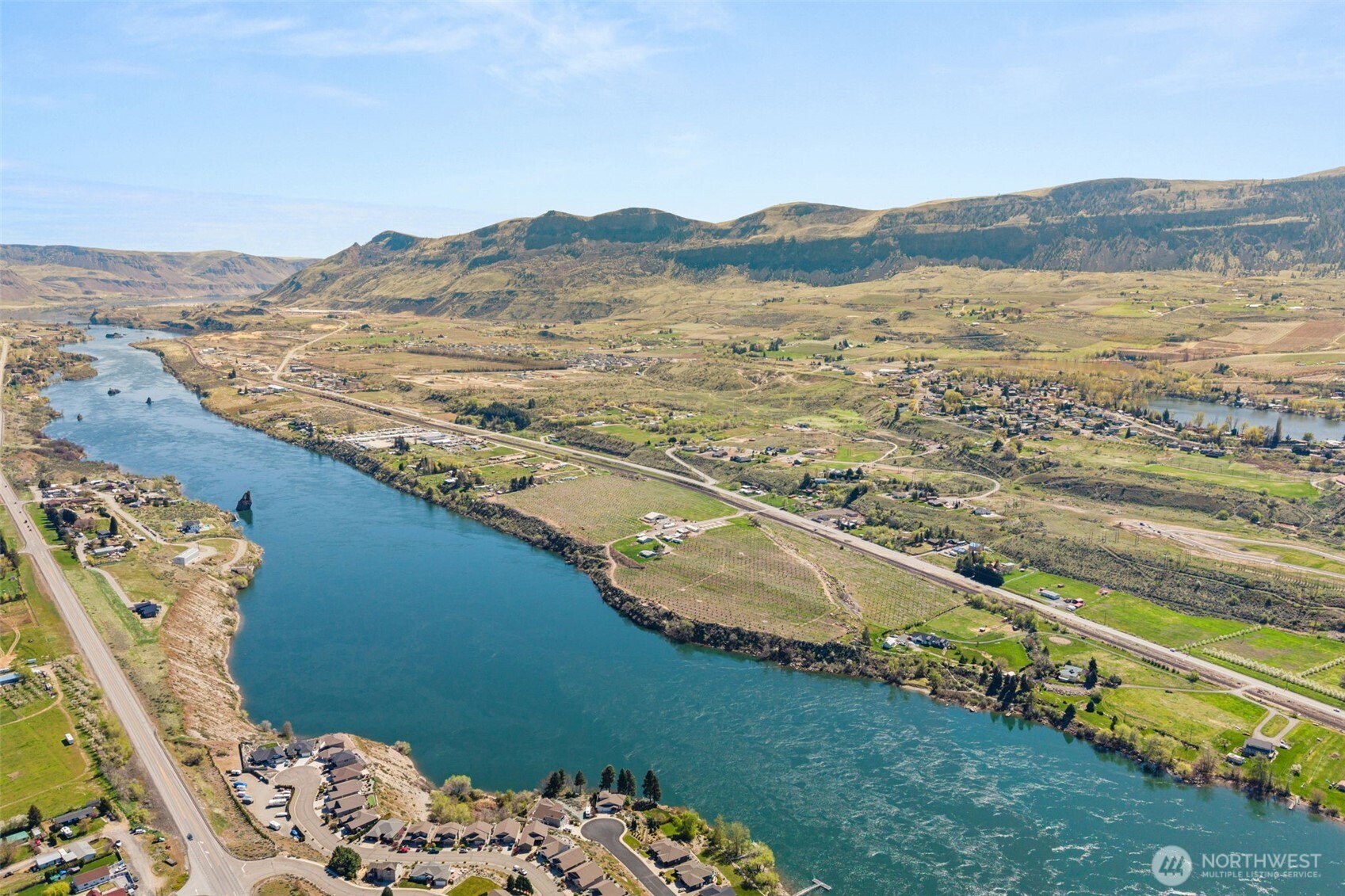 2988 Malaga Alcoa Highway , Malaga, WA 98828