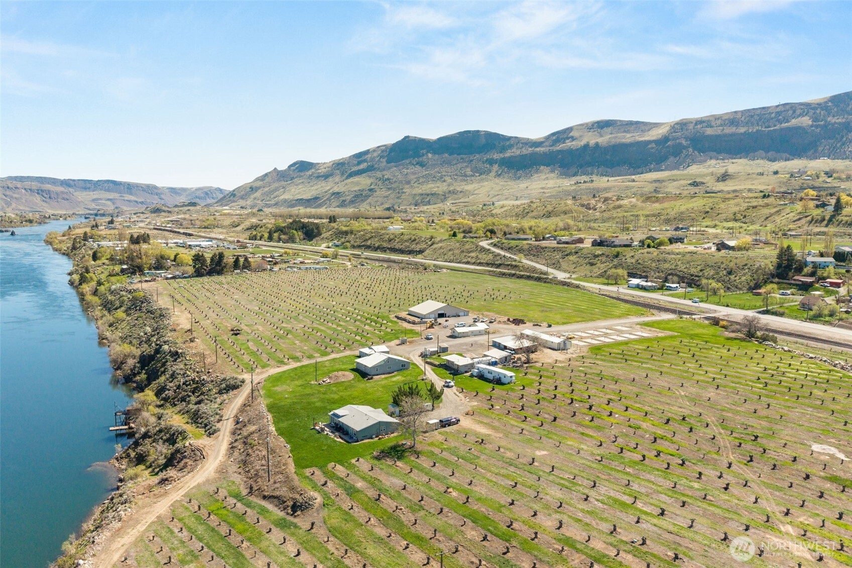 2988 Malaga Alcoa Highway , Malaga, WA 98828