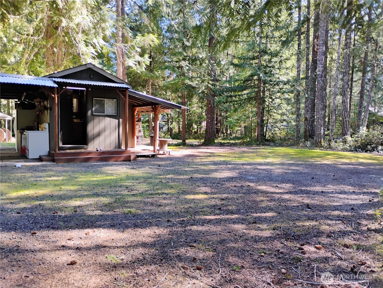 11 E N Duckabush Dr , Hoodsport, WA 98548
