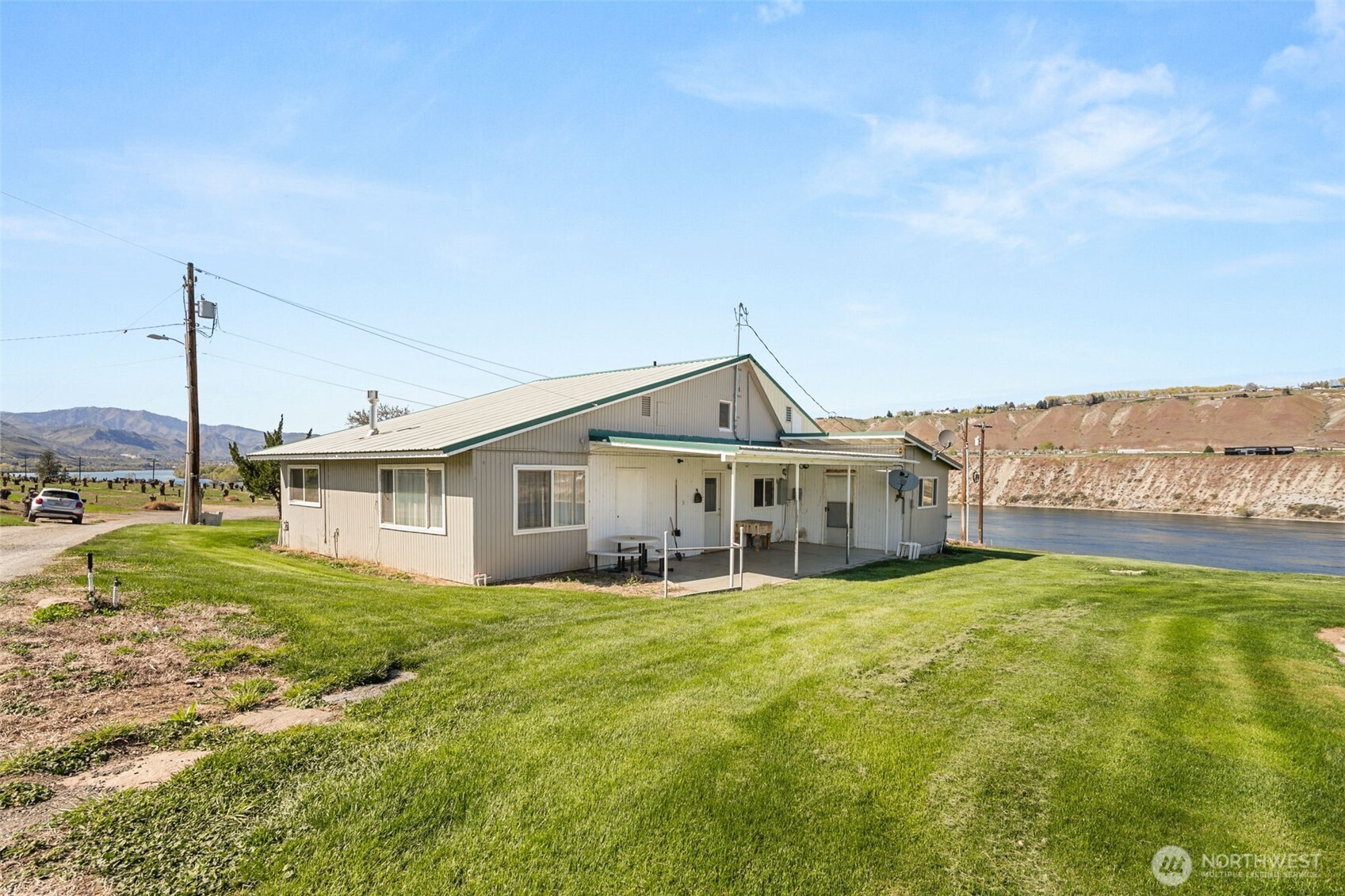 2988 Malaga Alcoa Highway , Malaga, WA 98828
