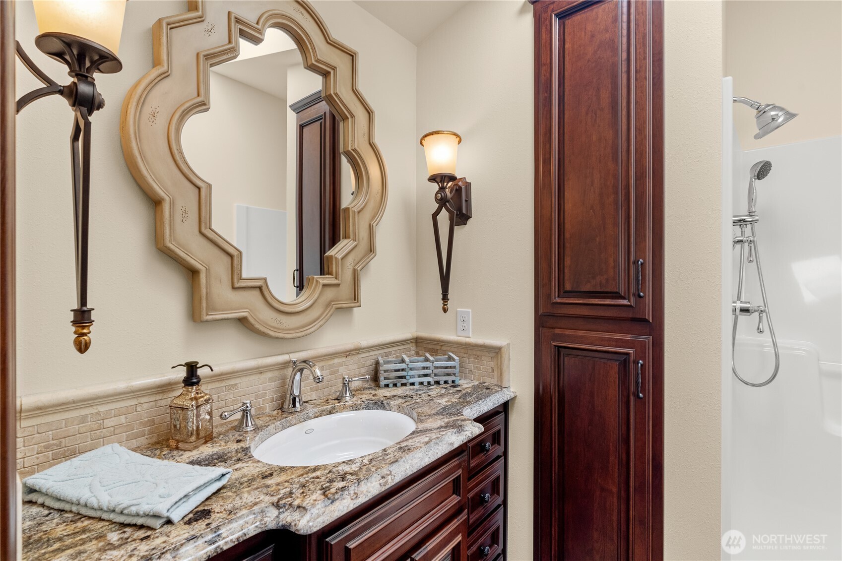 2646 Sunset Lane , Tokeland, WA 98590