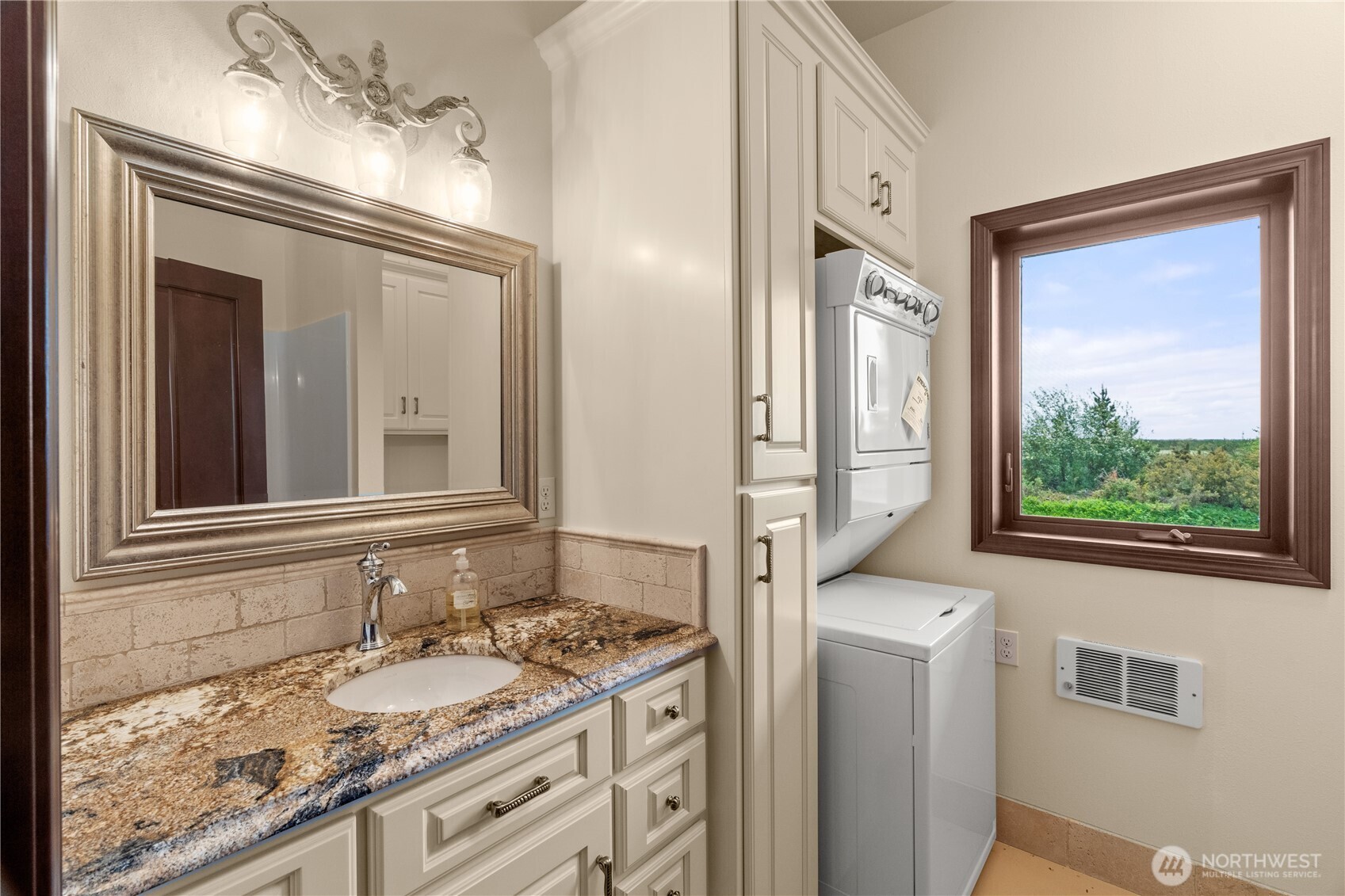 2646 Sunset Lane , Tokeland, WA 98590