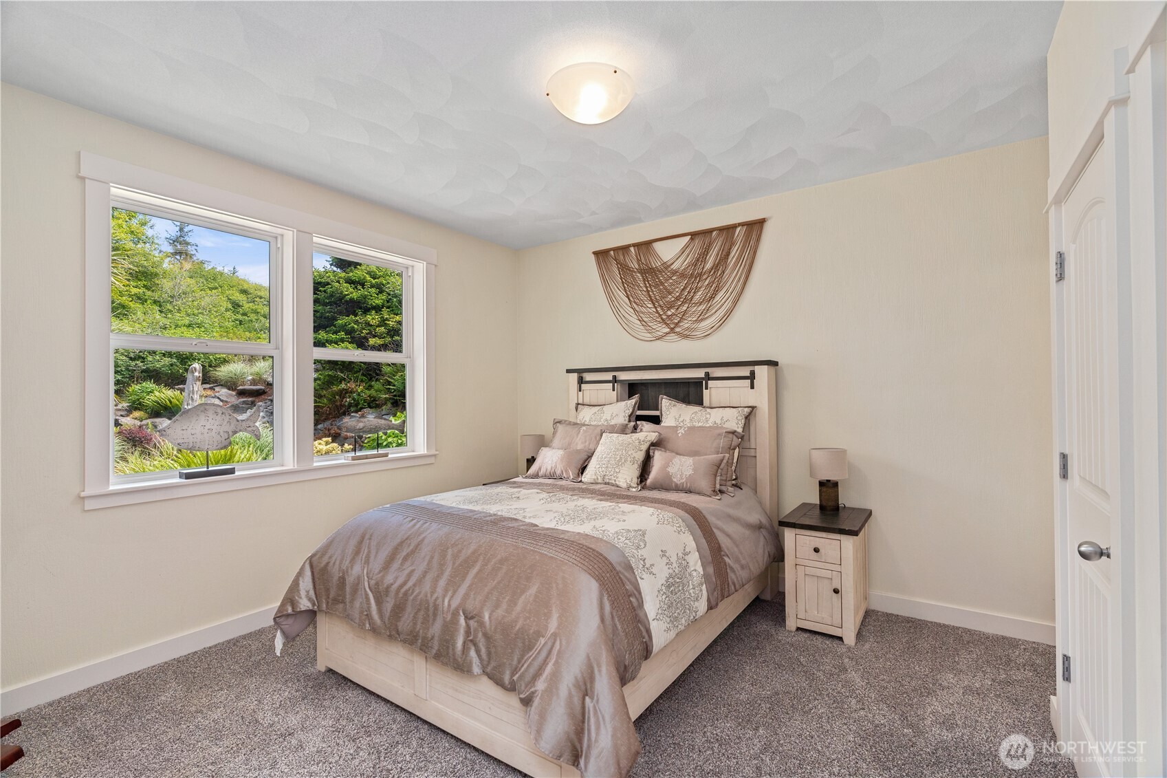 6 Diamond Drive , Pacific Beach, WA 98571