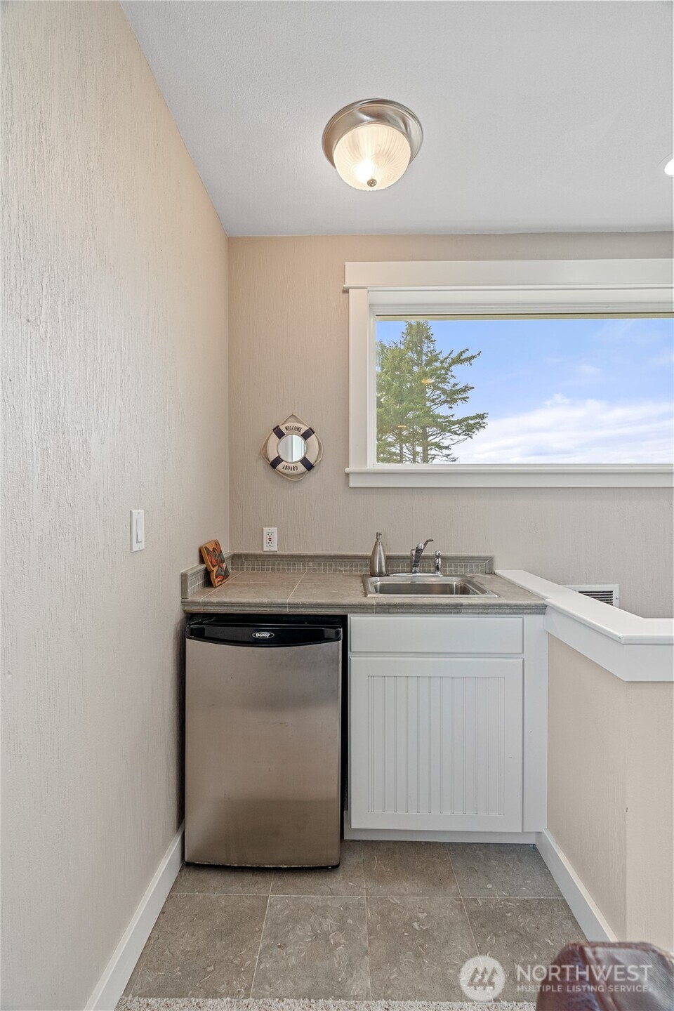 6 Diamond Drive , Pacific Beach, WA 98571