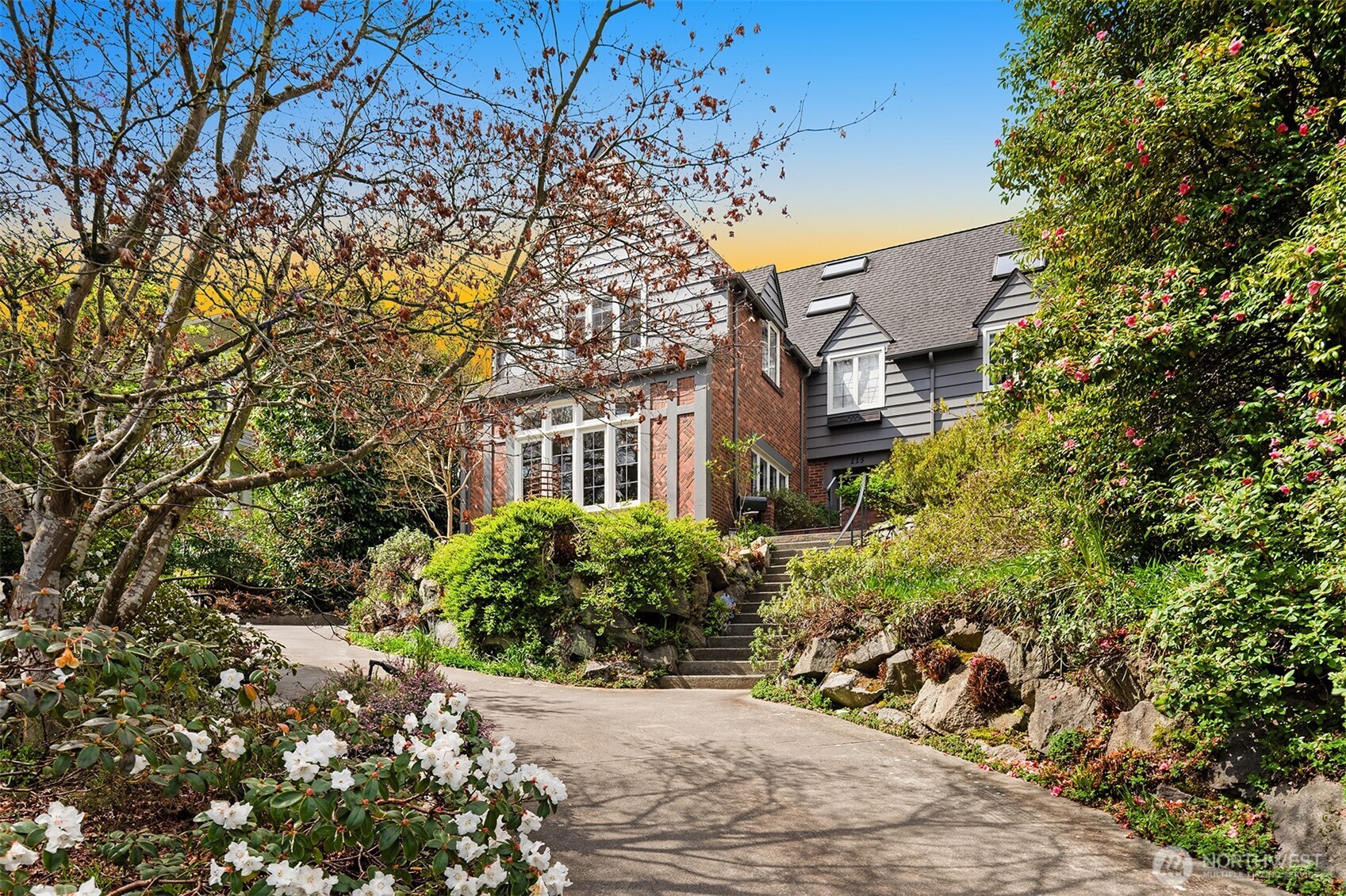 115 Dorffel Drive E, Seattle, WA 98112