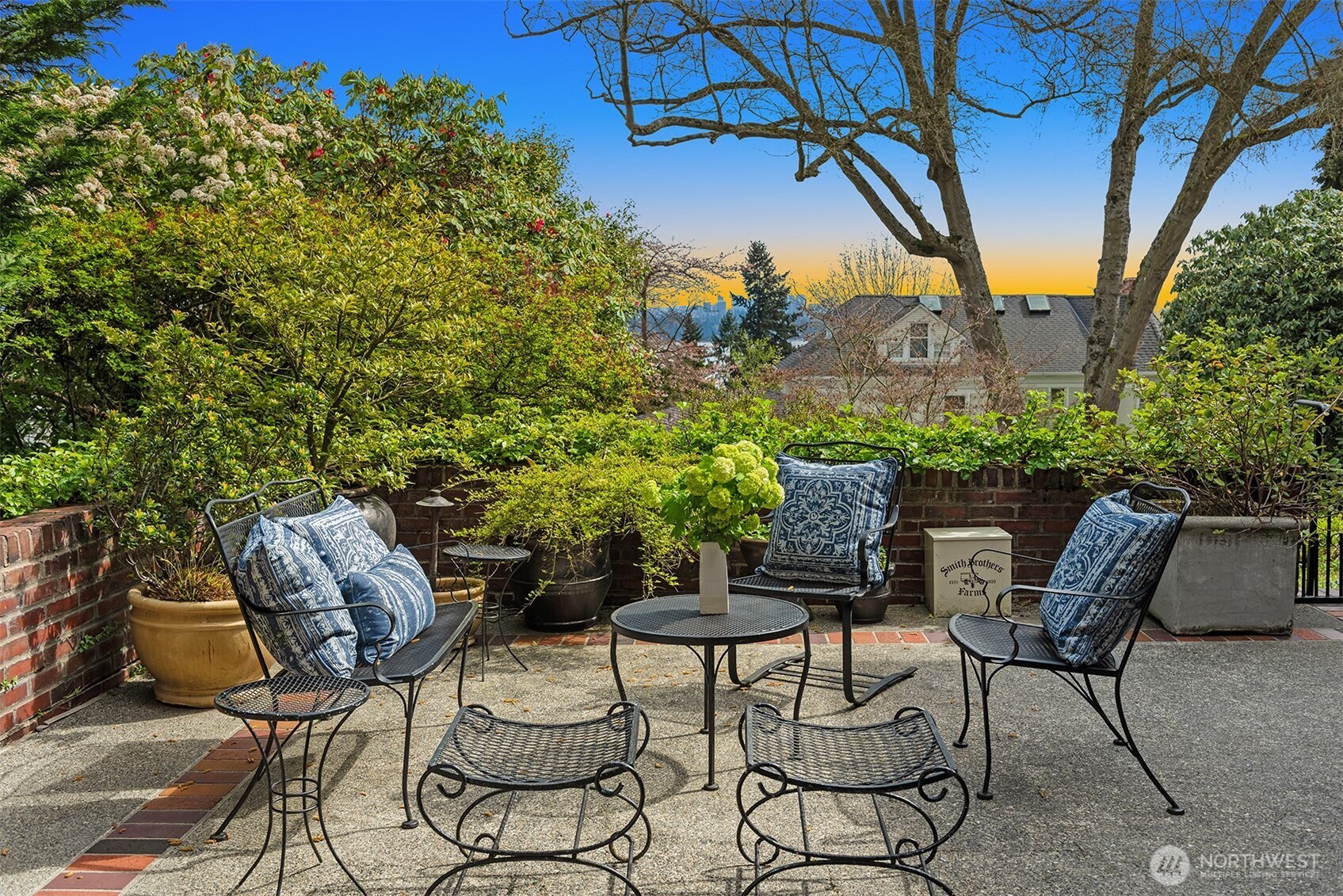 115 Dorffel Drive E, Seattle, WA 98112