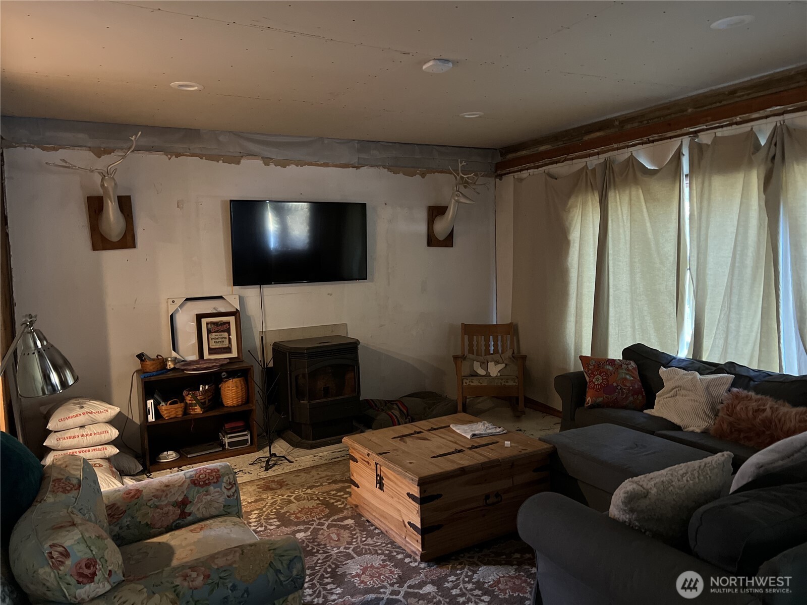 136 4th Street , Roslyn, WA 98941