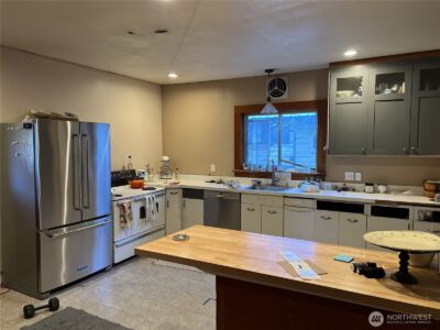 136 4th Street , Roslyn, WA 98941 - Photo 4