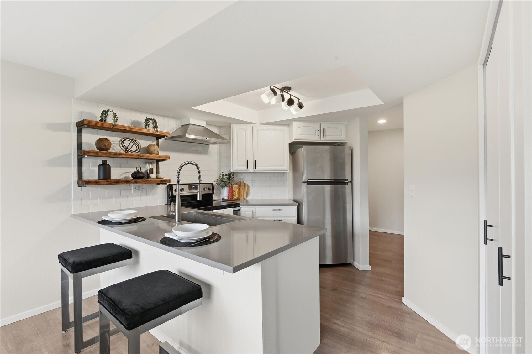 11104 NE 68th Street #A103, Kirkland, WA 98033