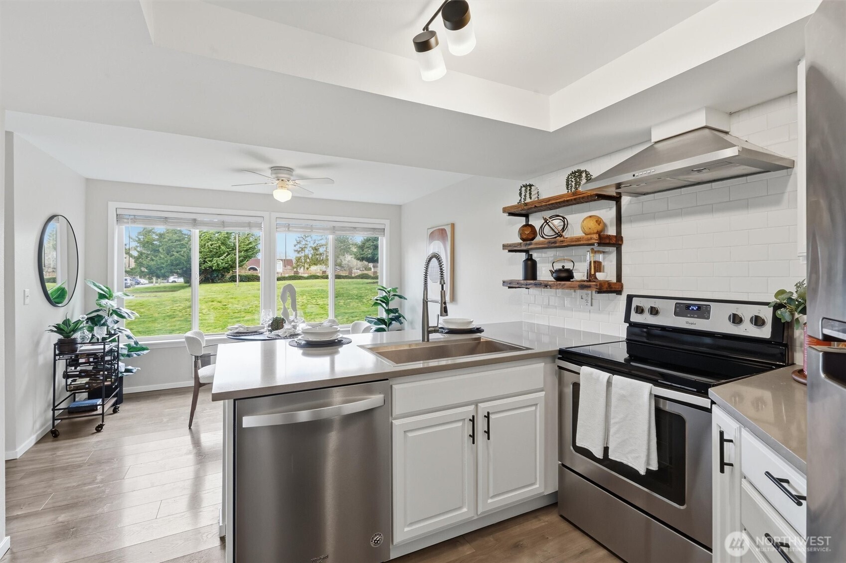 11104 NE 68th Street #A103, Kirkland, WA 98033