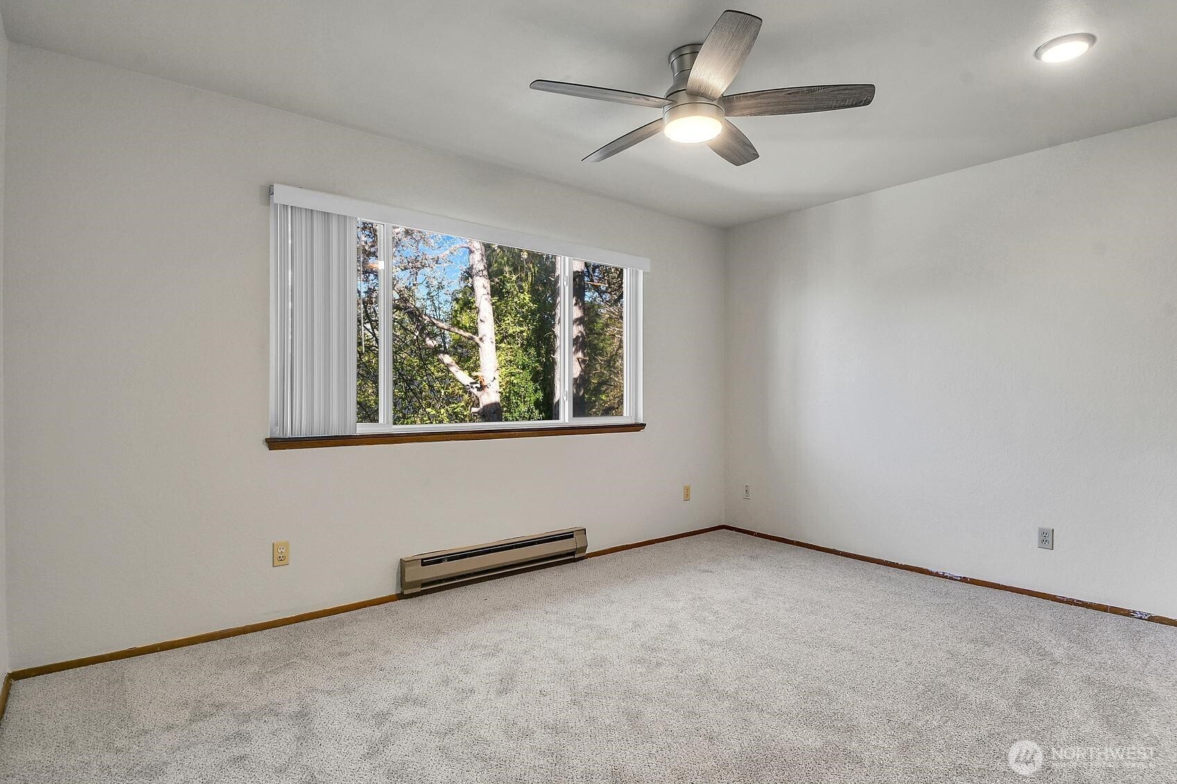 21937 7th Avenue S #216, Des Moines, WA 98198