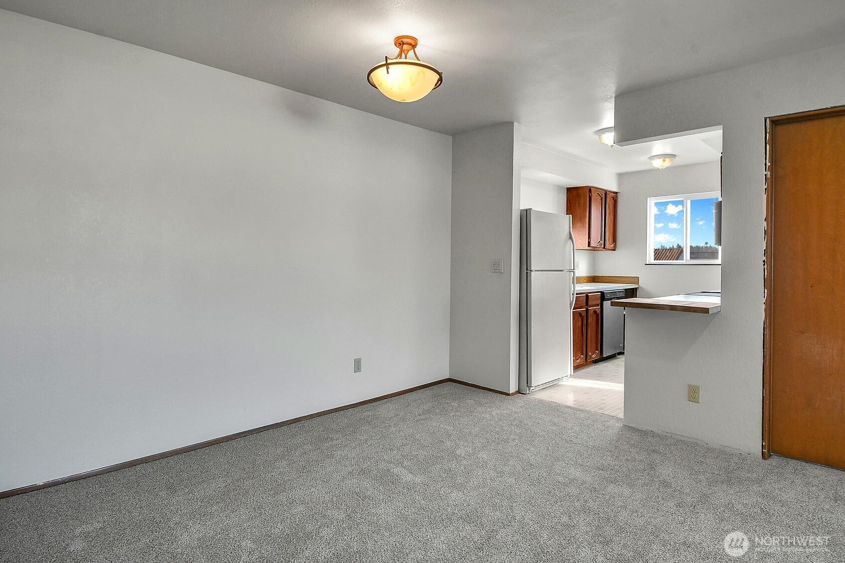 21937 7th Avenue S #216, Des Moines, WA 98198