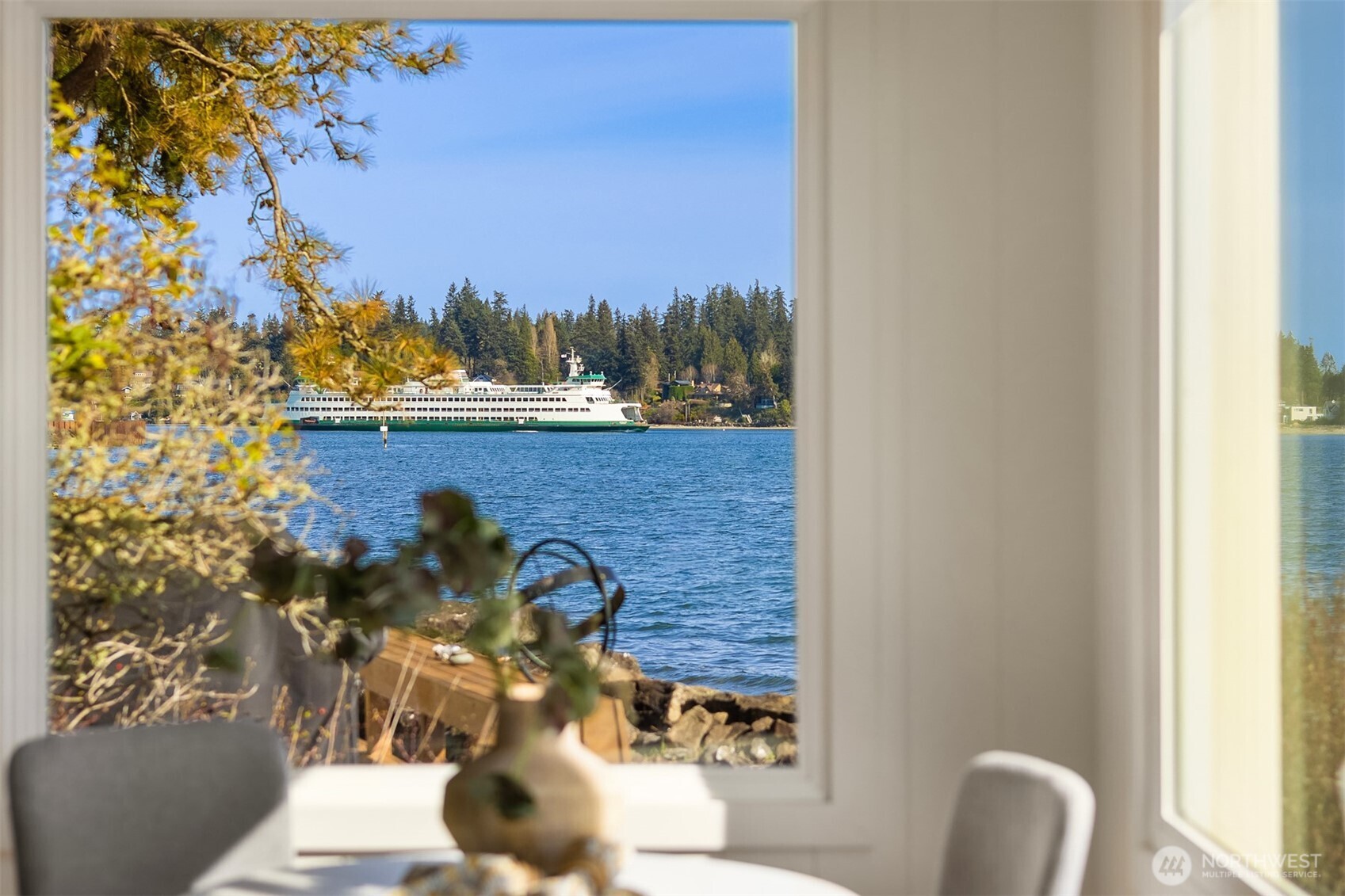 5430 Rockaway Beach Road NE, Bainbridge Island, WA 98110