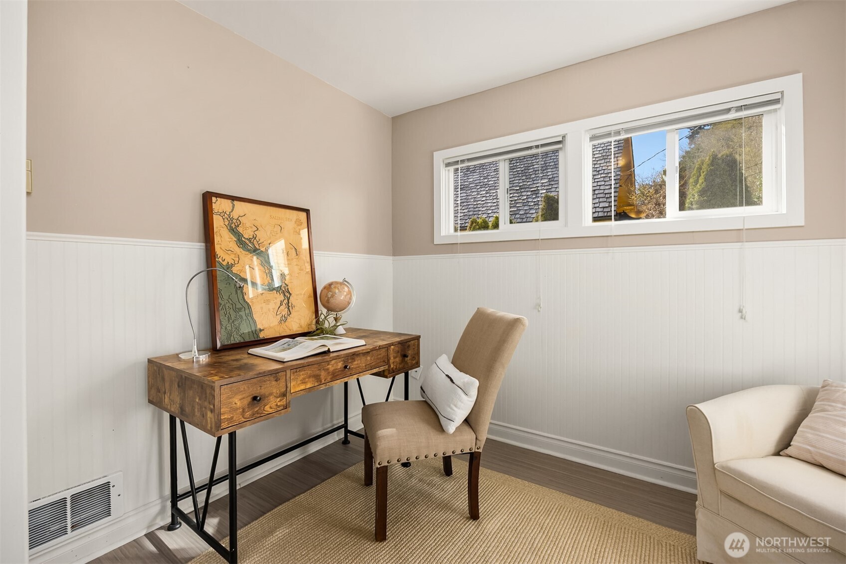 5430 Rockaway Beach Road NE, Bainbridge Island, WA 98110
