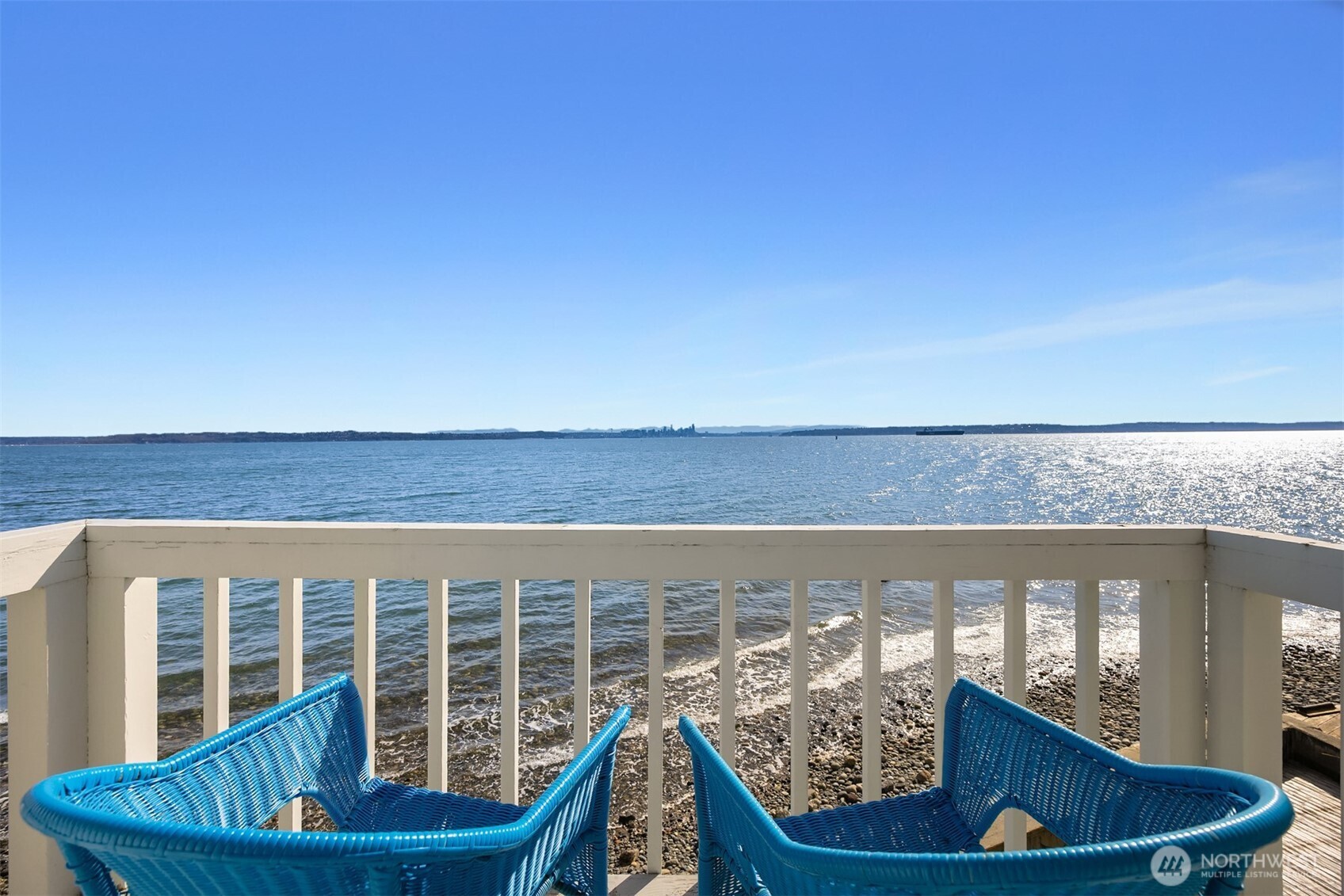 5430 Rockaway Beach Road NE, Bainbridge Island, WA 98110