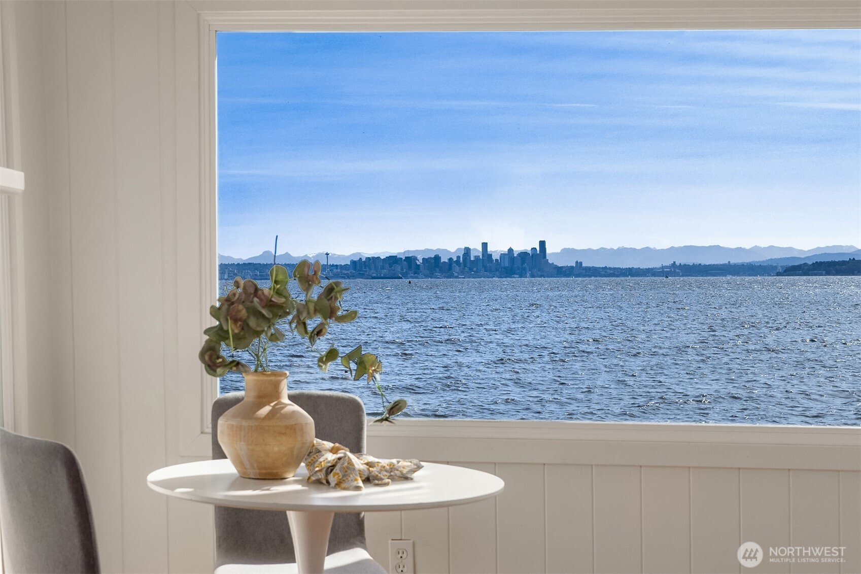 5430 Rockaway Beach Road NE, Bainbridge Island, WA 98110