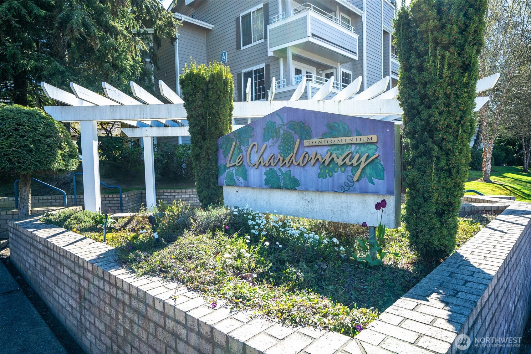 14007 NE 181st Street #F-104, Woodinville, WA 98072