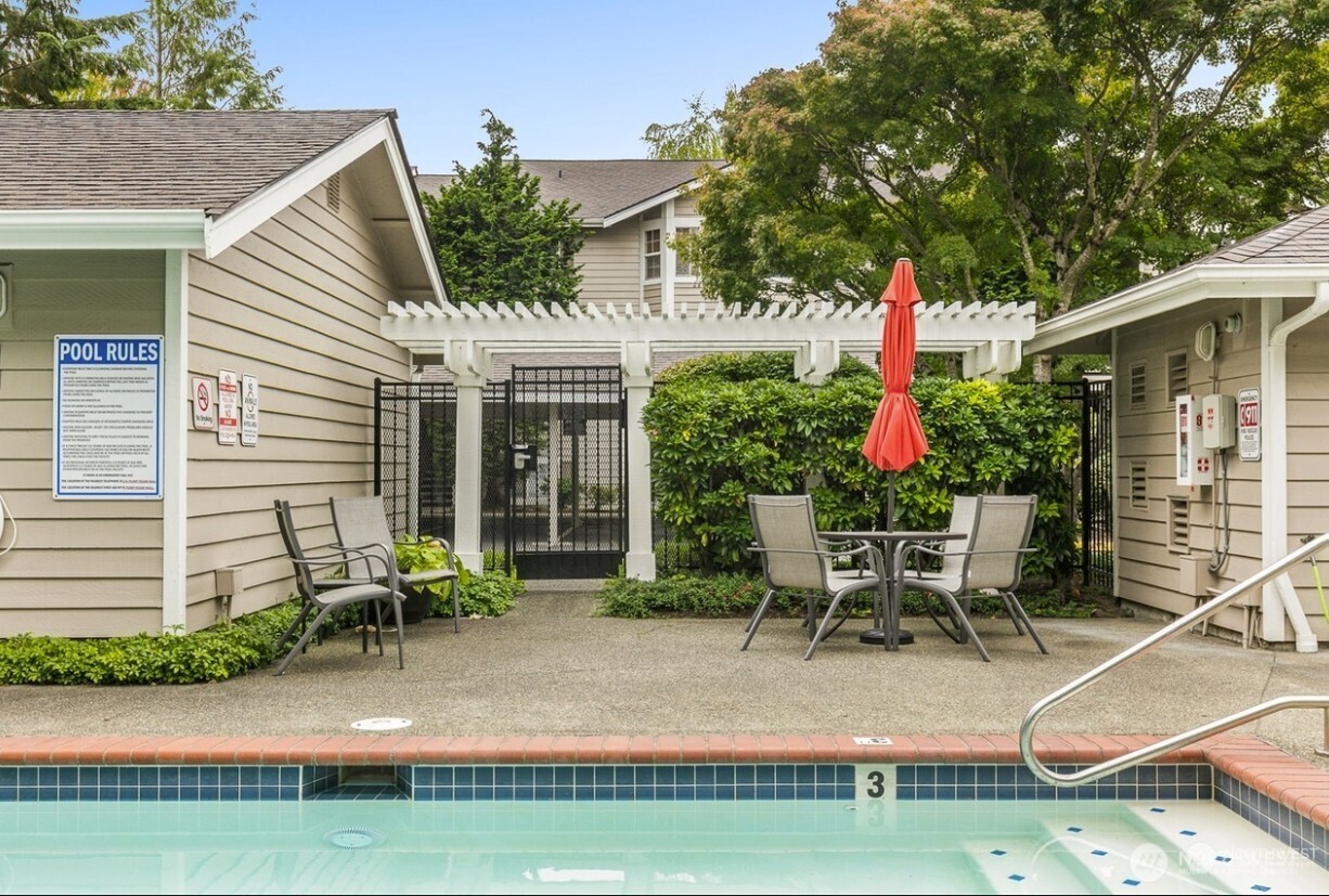 14007 NE 181st Street #F-104, Woodinville, WA 98072