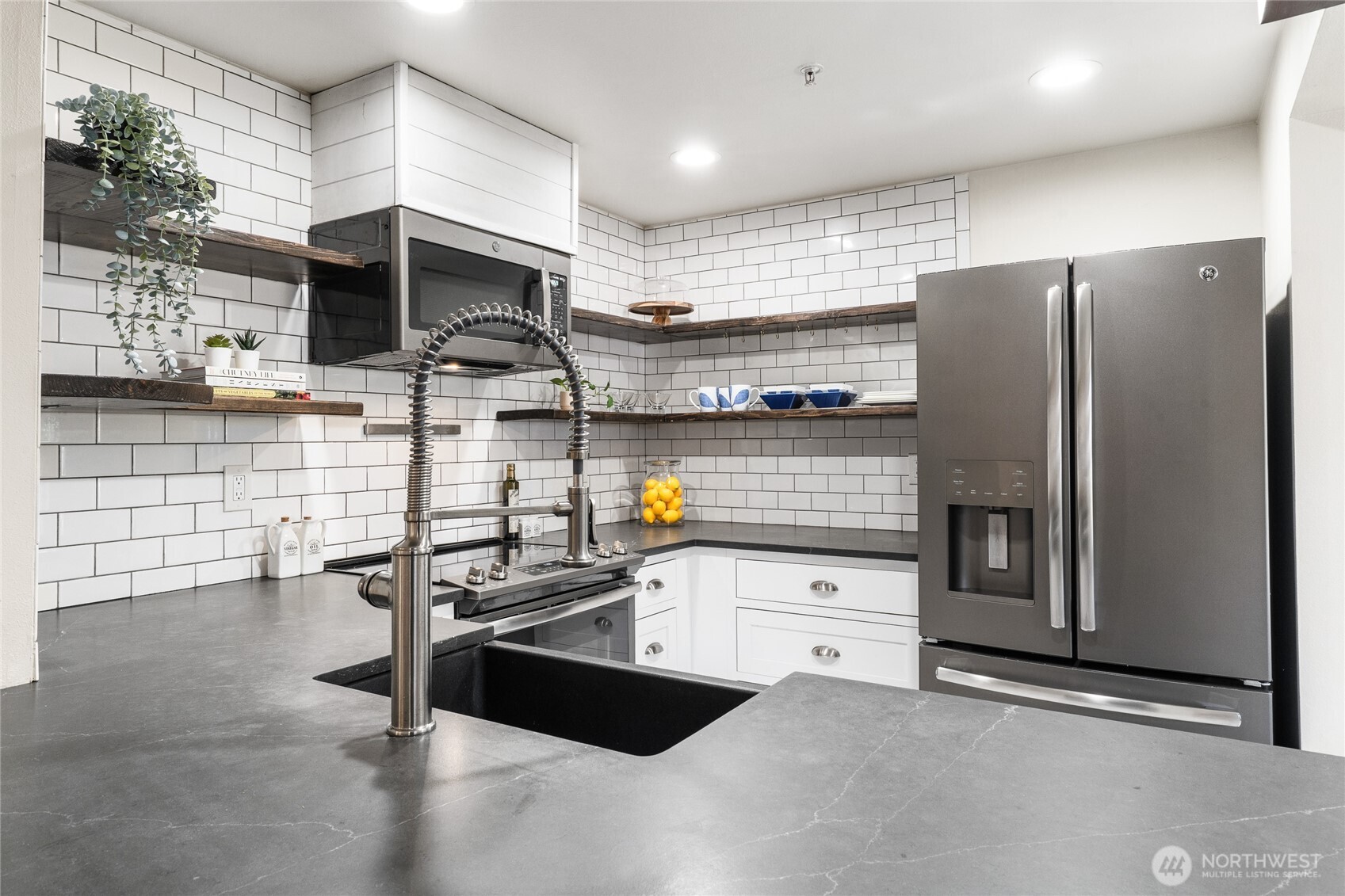 14007 NE 181st Street #F-104, Woodinville, WA 98072