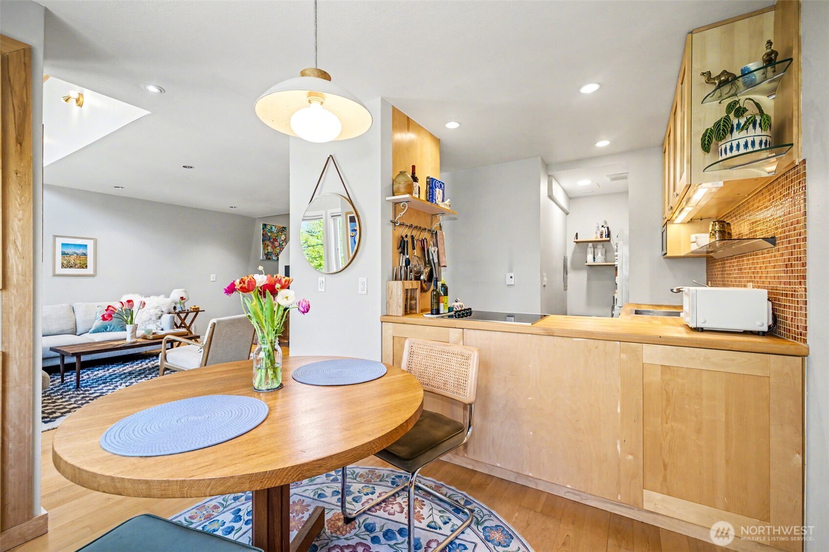 3423 W Government Way #7, Seattle, WA 98199