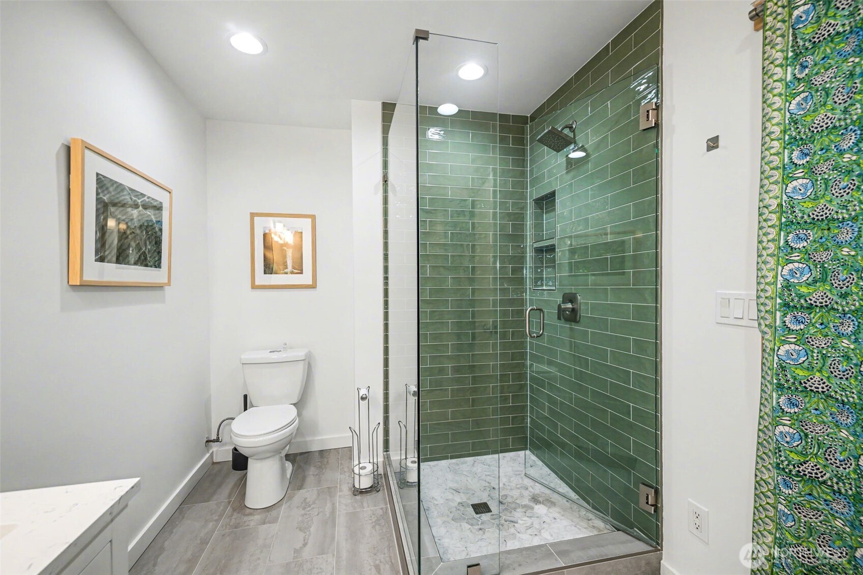 3423 W Government Way #7, Seattle, WA 98199