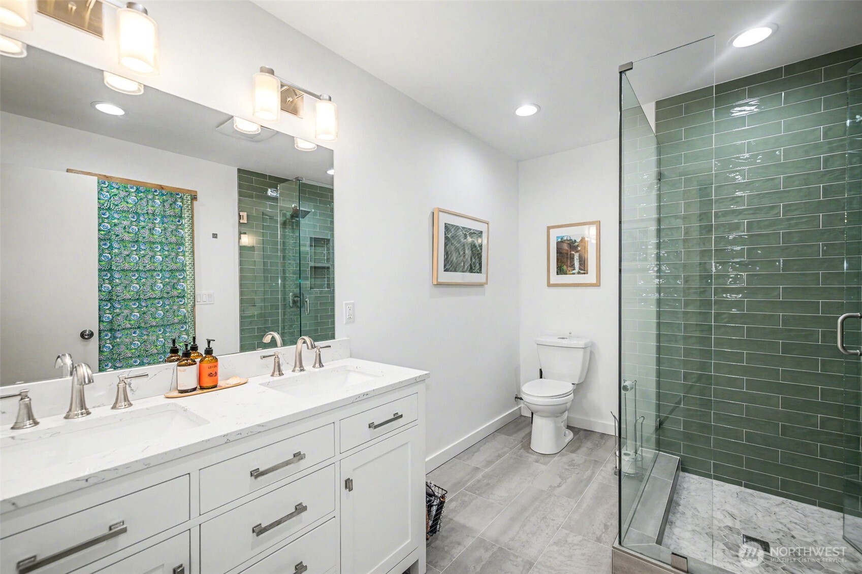 3423 W Government Way #7, Seattle, WA 98199