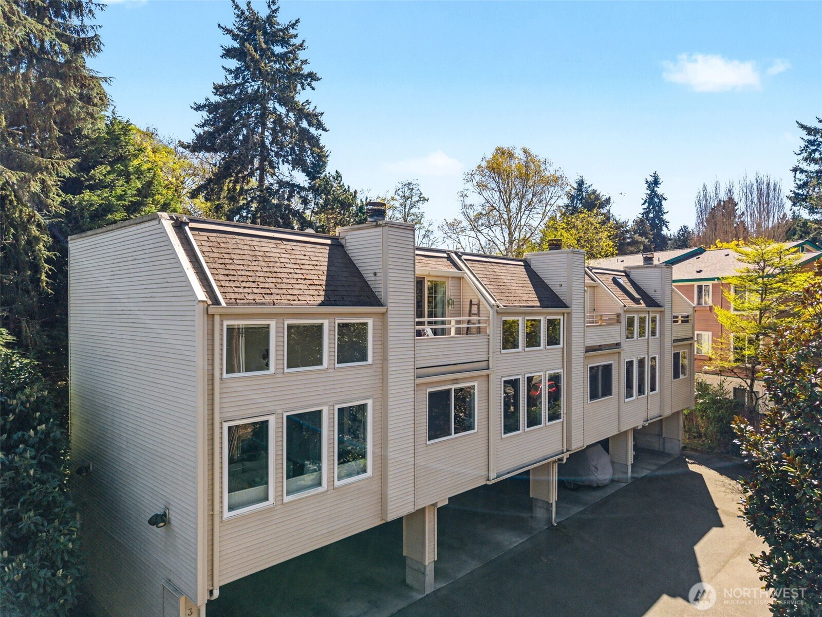 3423 W Government Way #7, Seattle, WA 98199