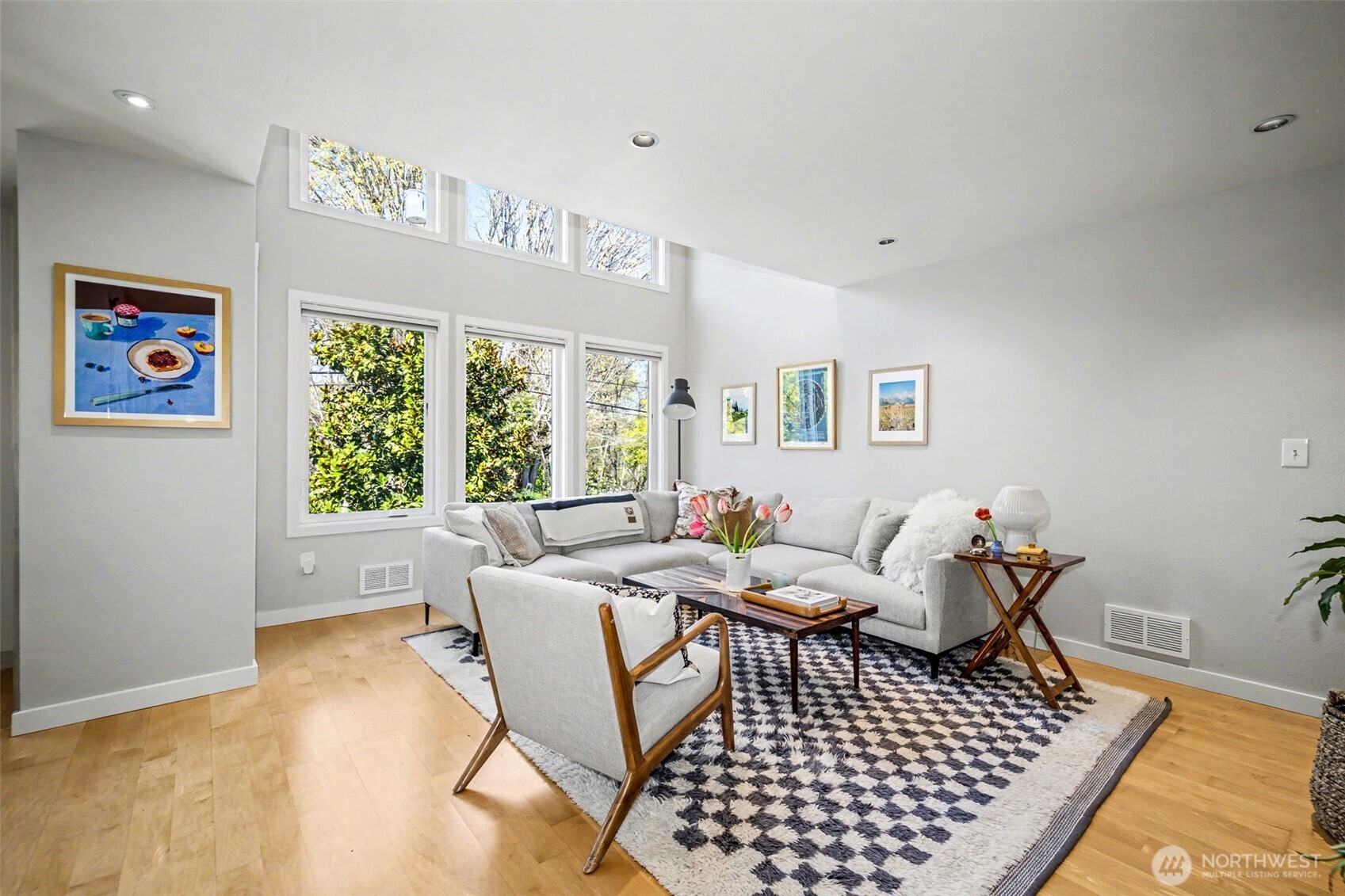 3423 W Government Way #7, Seattle, WA 98199