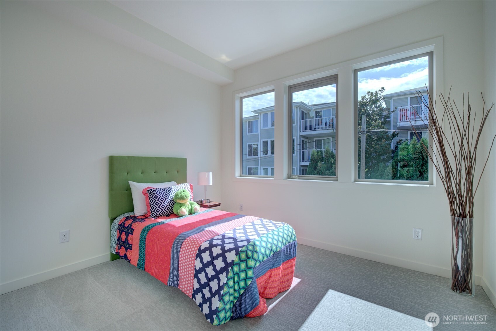 2615 NW 60th Street , Seattle, WA 98107