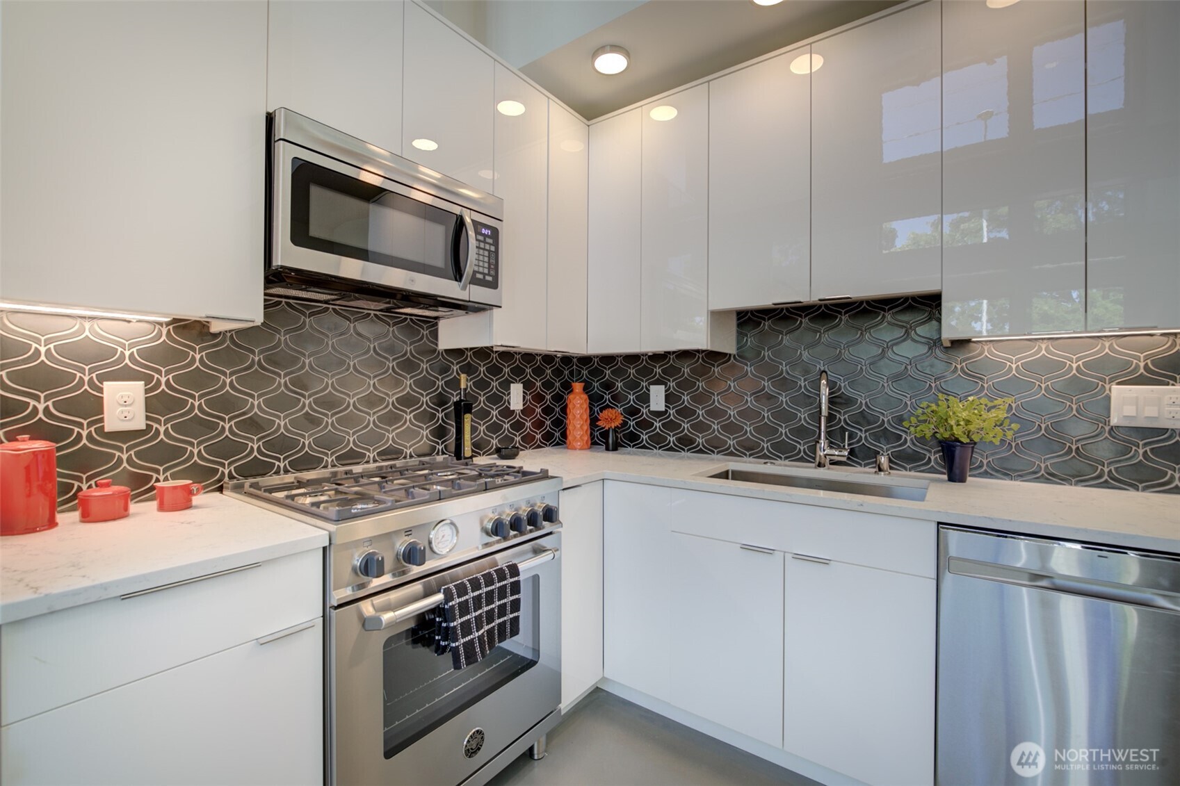 2615 NW 60th Street , Seattle, WA 98107