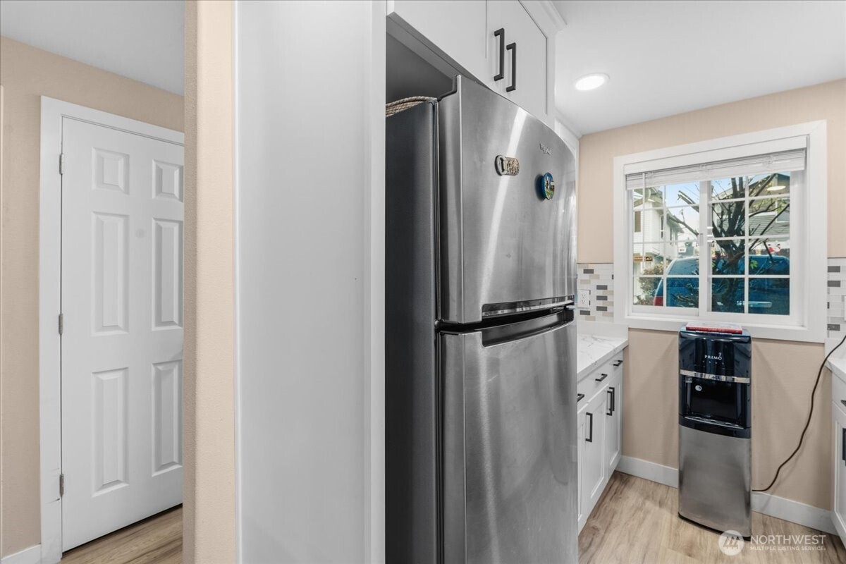 931 4th Avenue N #102, Kent, WA 98032-2050