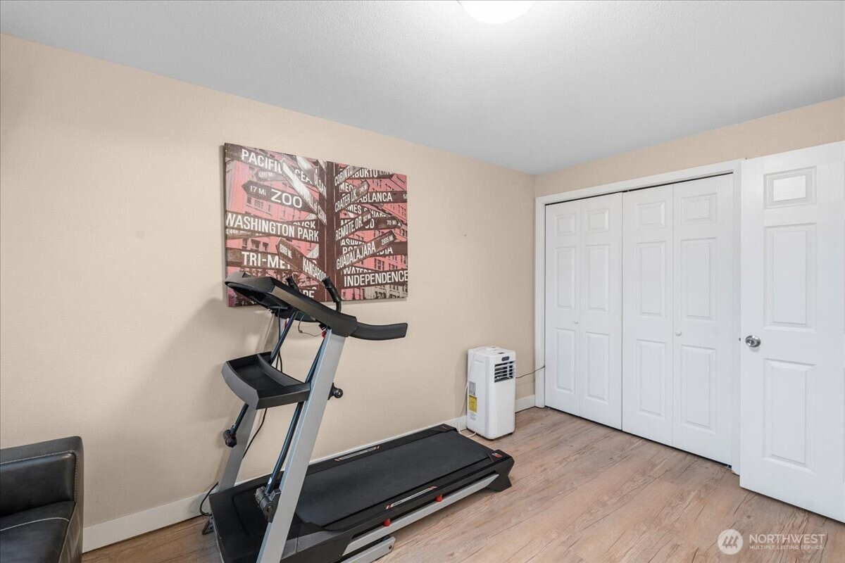 931 4th Avenue N #102, Kent, WA 98032-2050