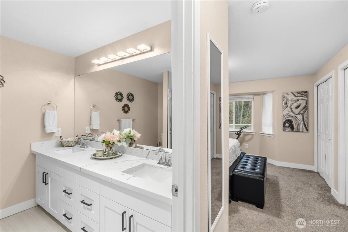 931 4th Avenue N #102, Kent, WA 98032-2050