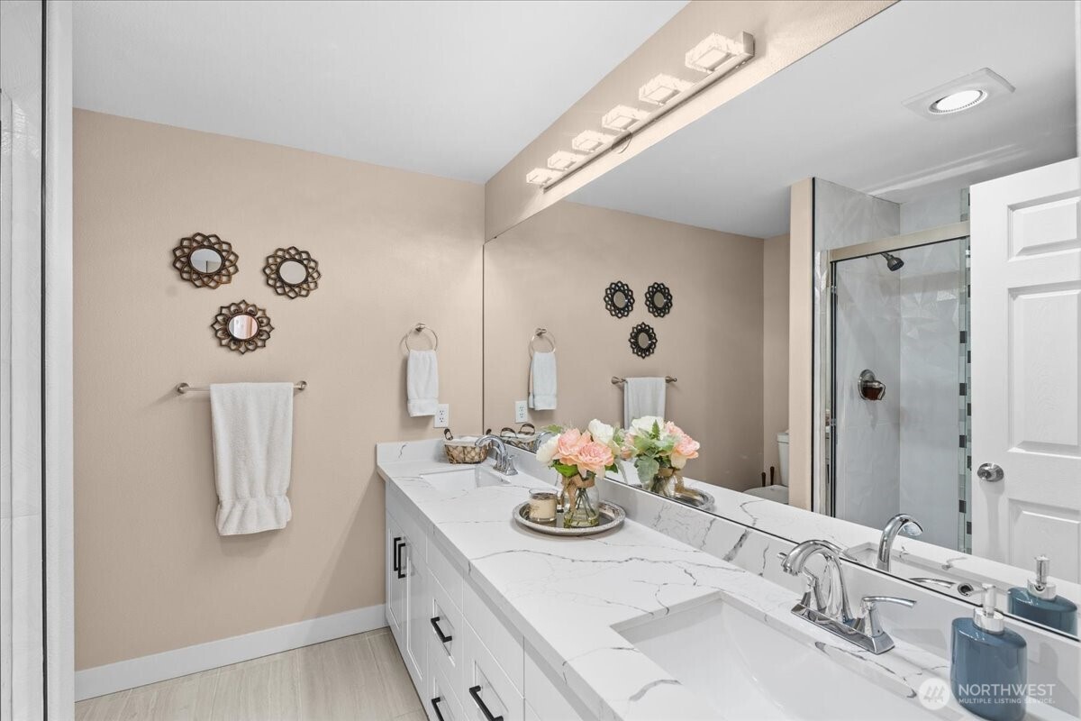 931 4th Avenue N #102, Kent, WA 98032-2050