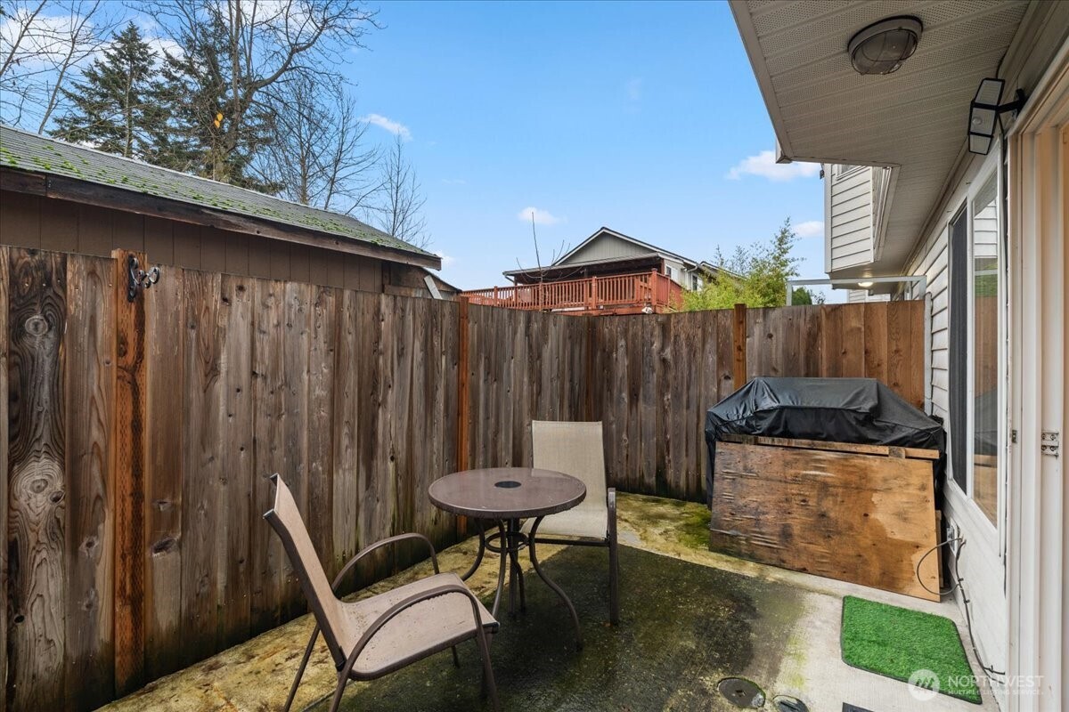 931 4th Avenue N #102, Kent, WA 98032-2050