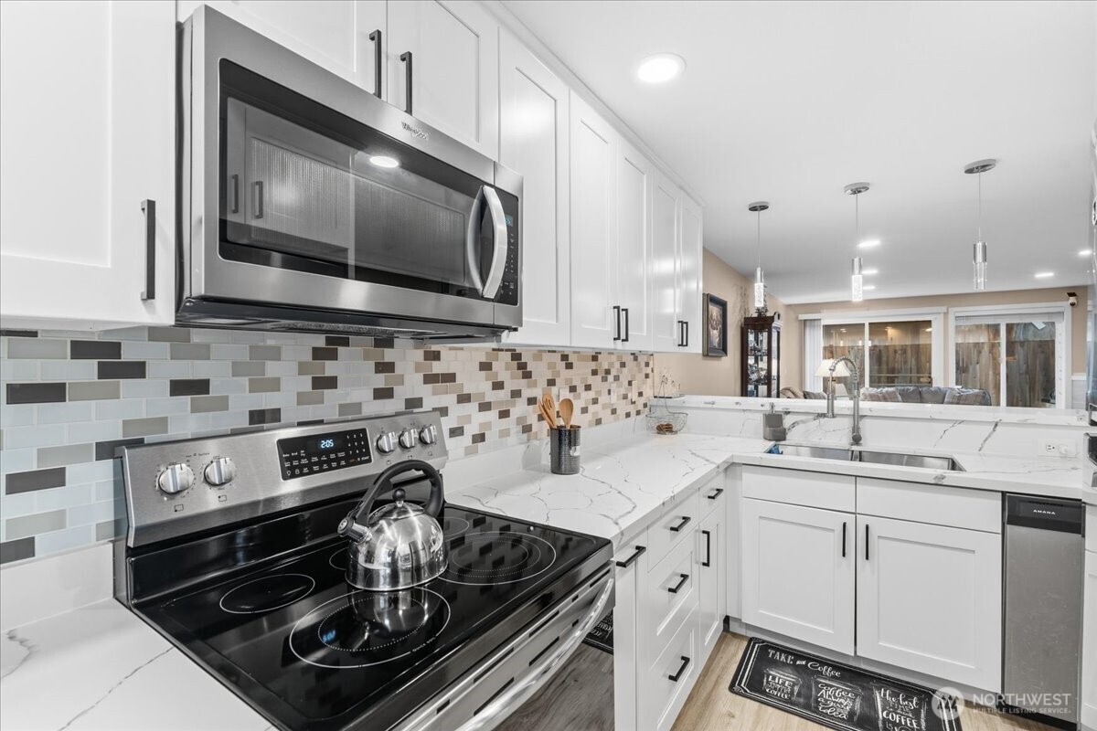 931 4th Avenue N #102, Kent, WA 98032-2050