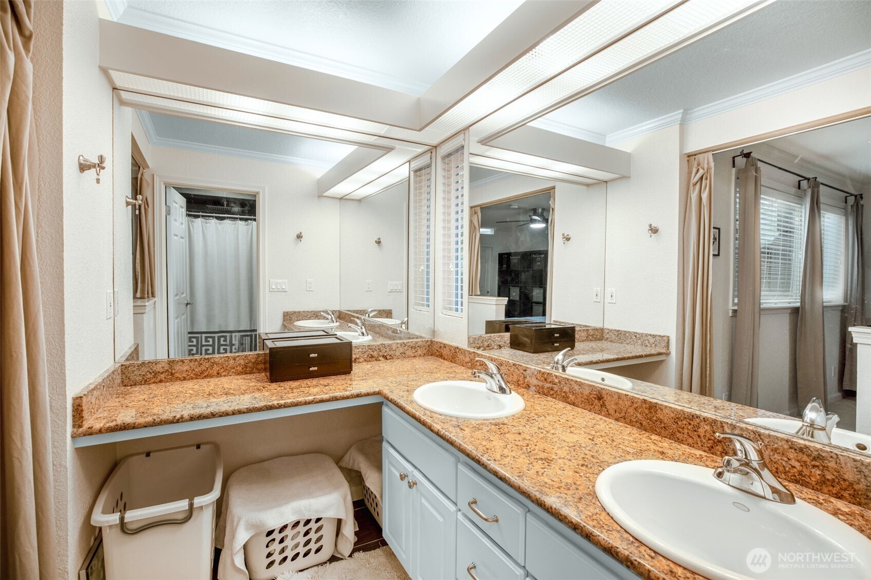 408 2nd Avenue S #102, Kirkland, WA 98033