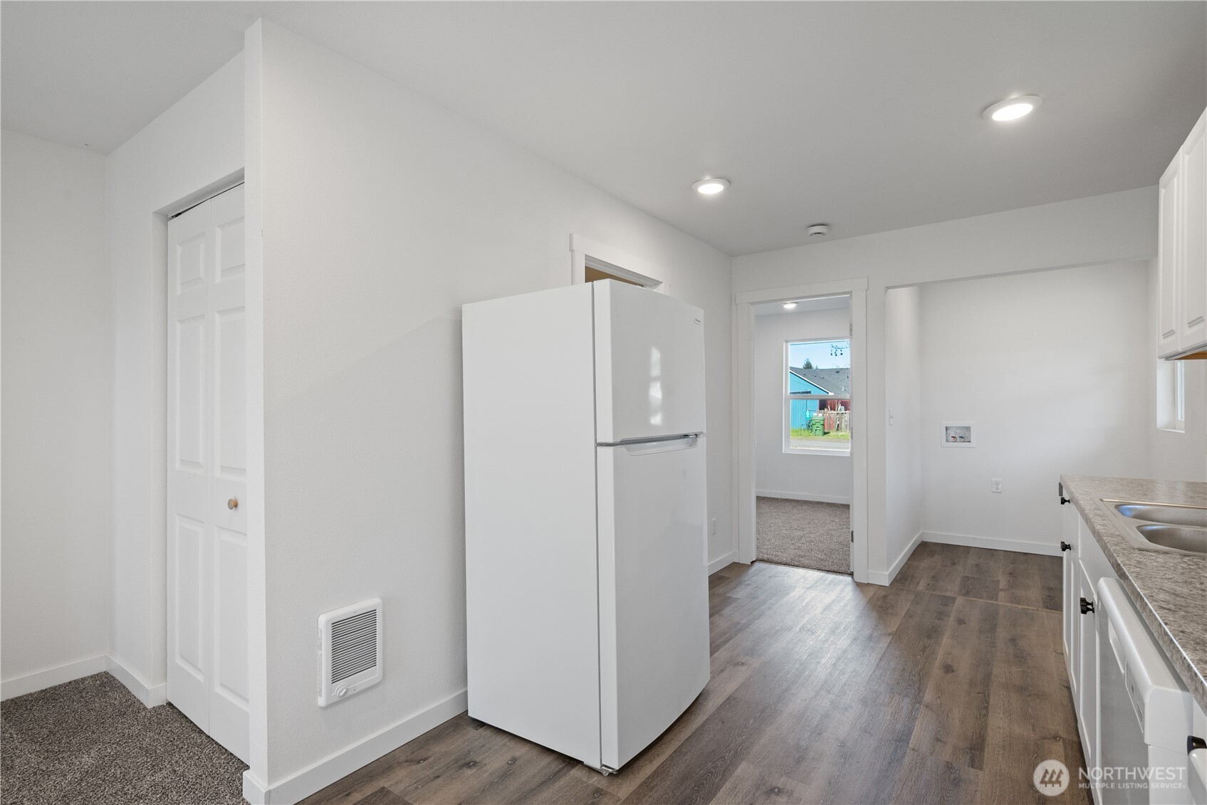 285 20th Avenue , Longview, WA 98632