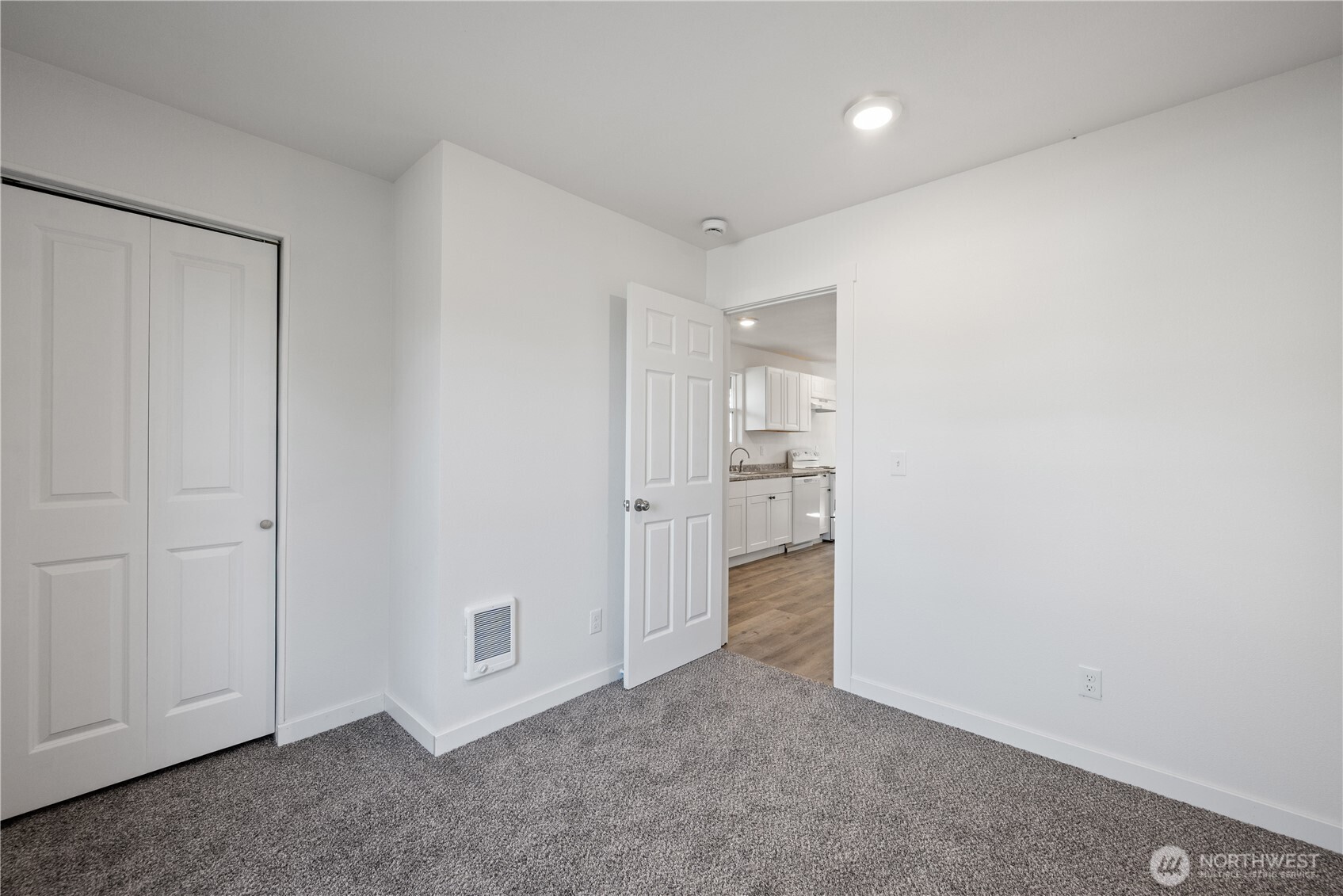 285 20th Avenue , Longview, WA 98632