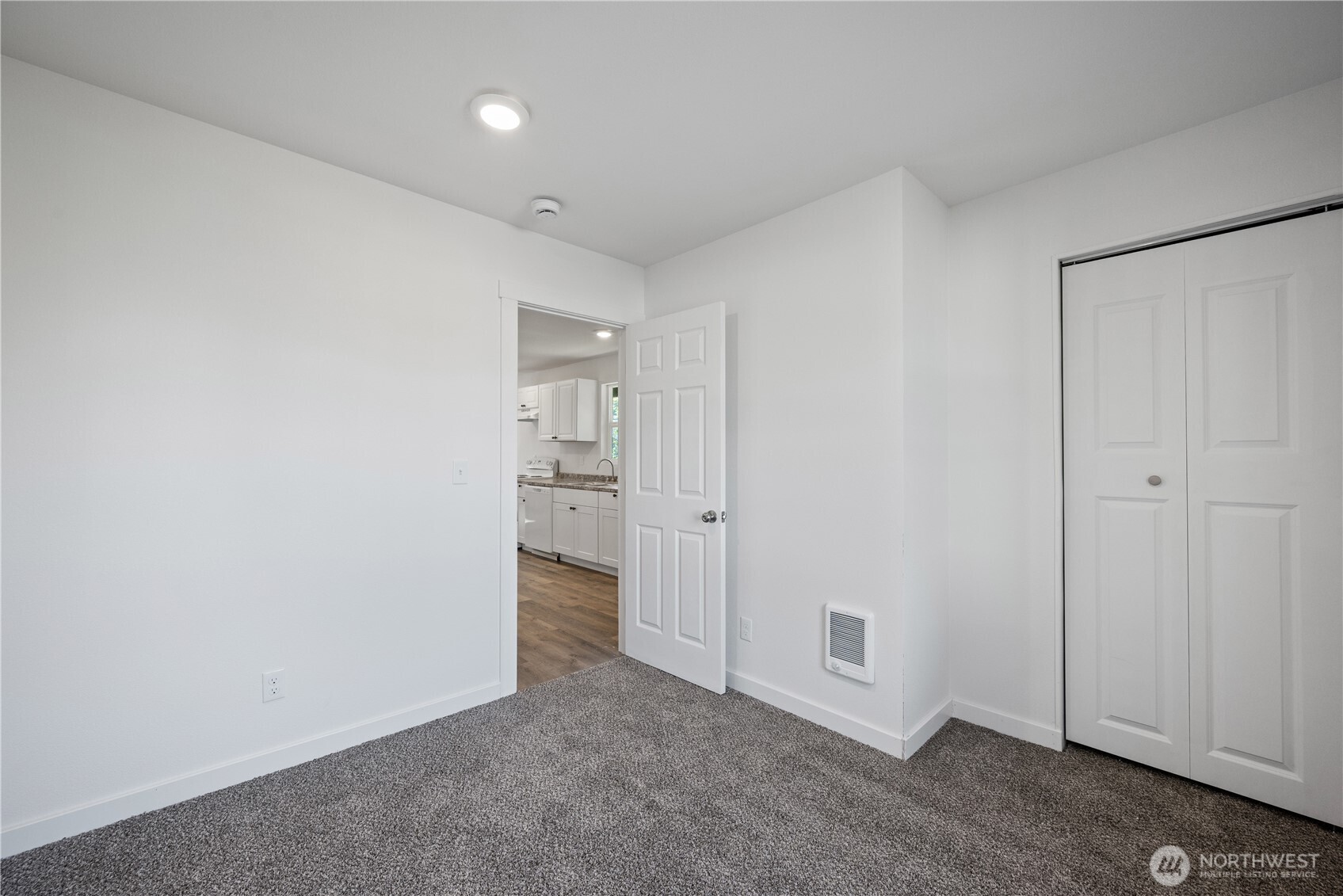 285 20th Avenue , Longview, WA 98632