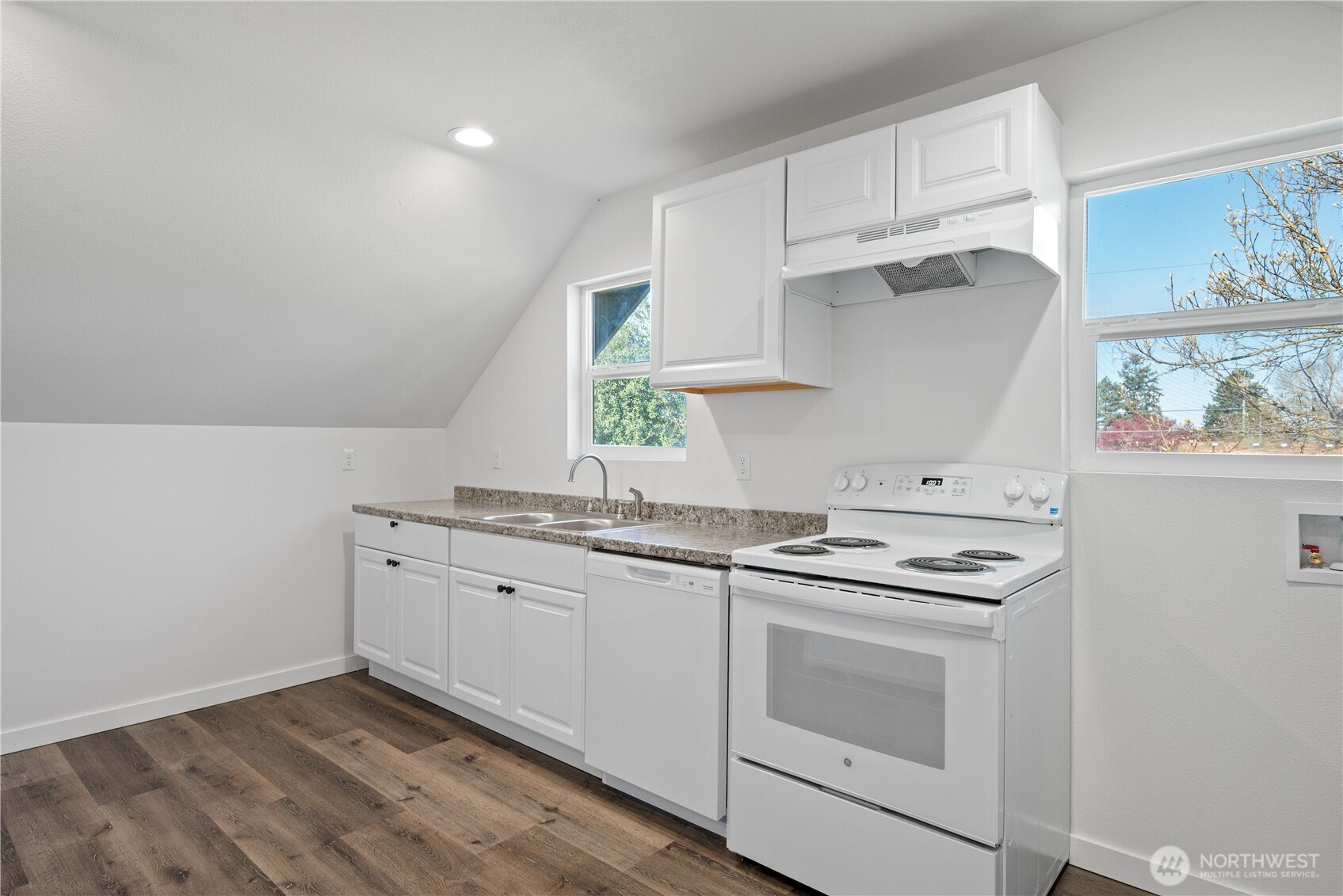 285 20th Avenue , Longview, WA 98632