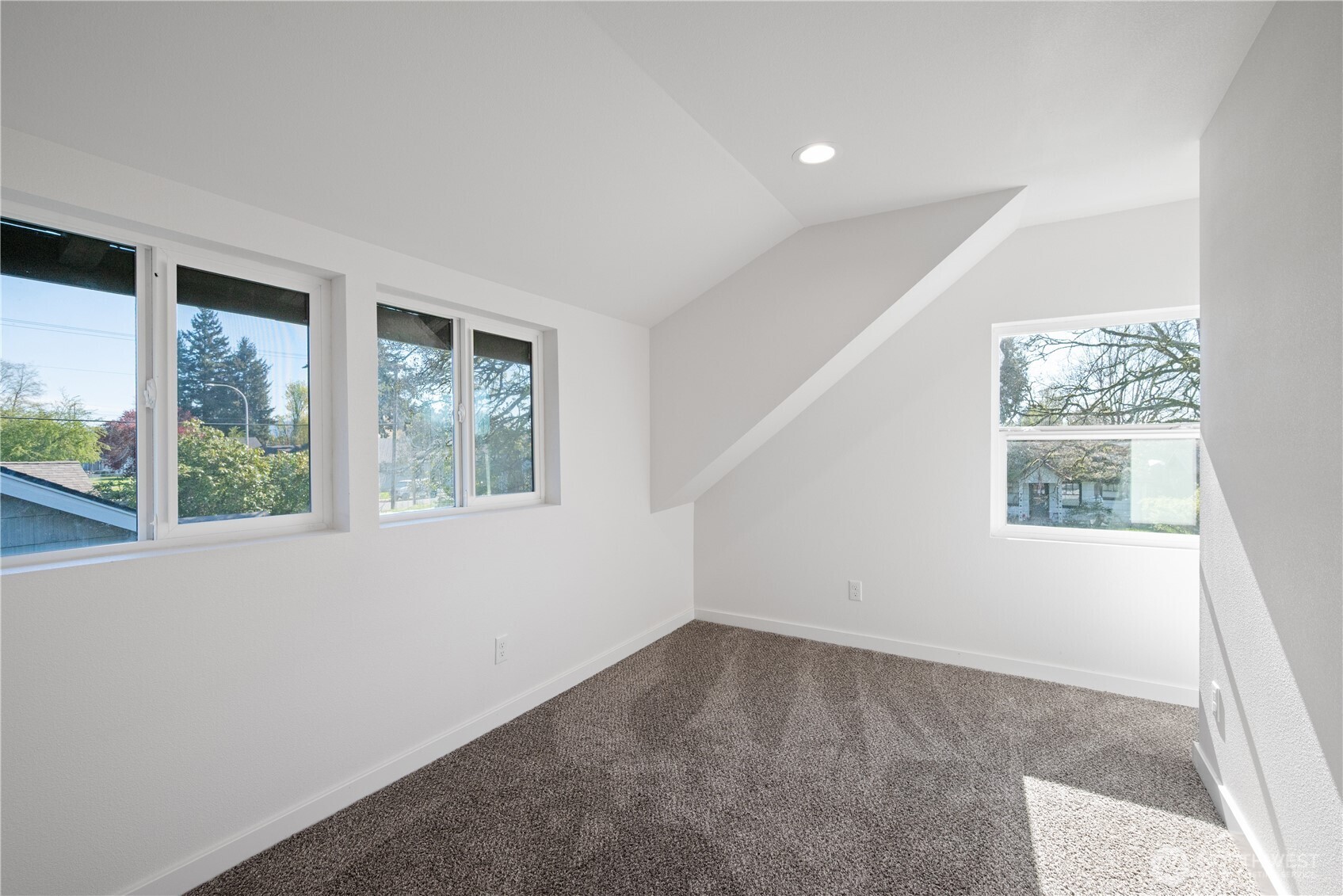 285 20th Avenue , Longview, WA 98632