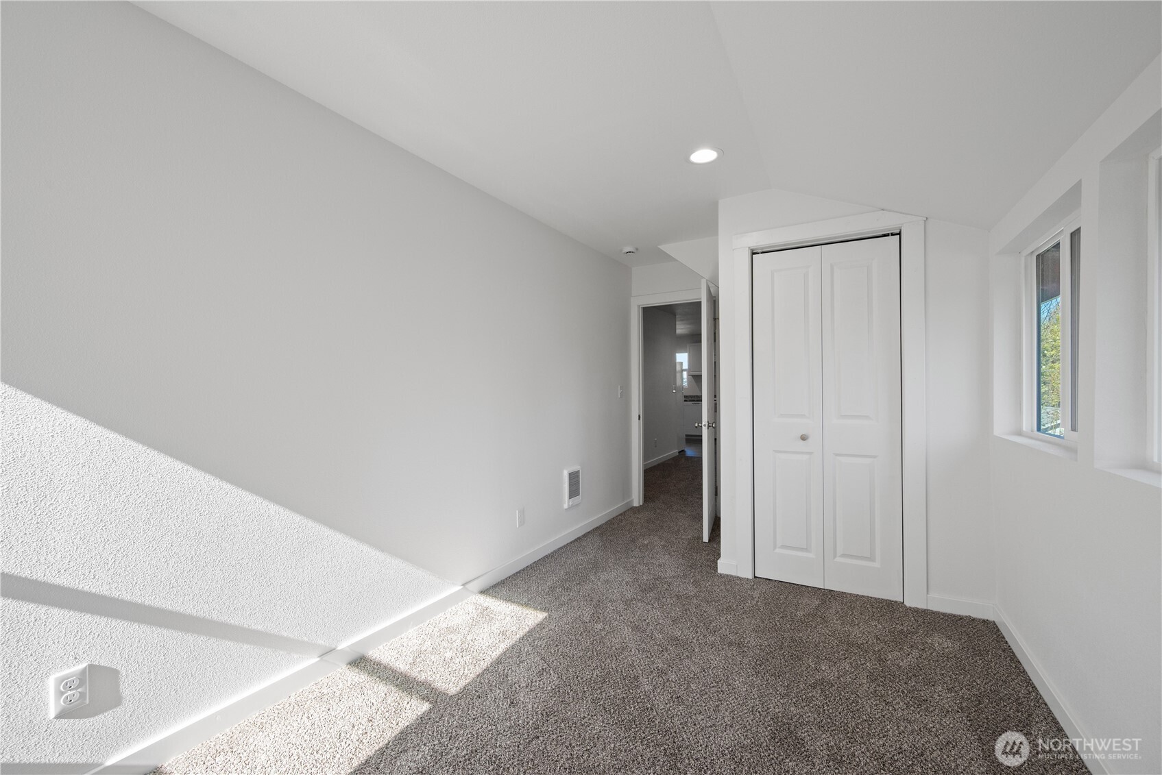 285 20th Avenue , Longview, WA 98632