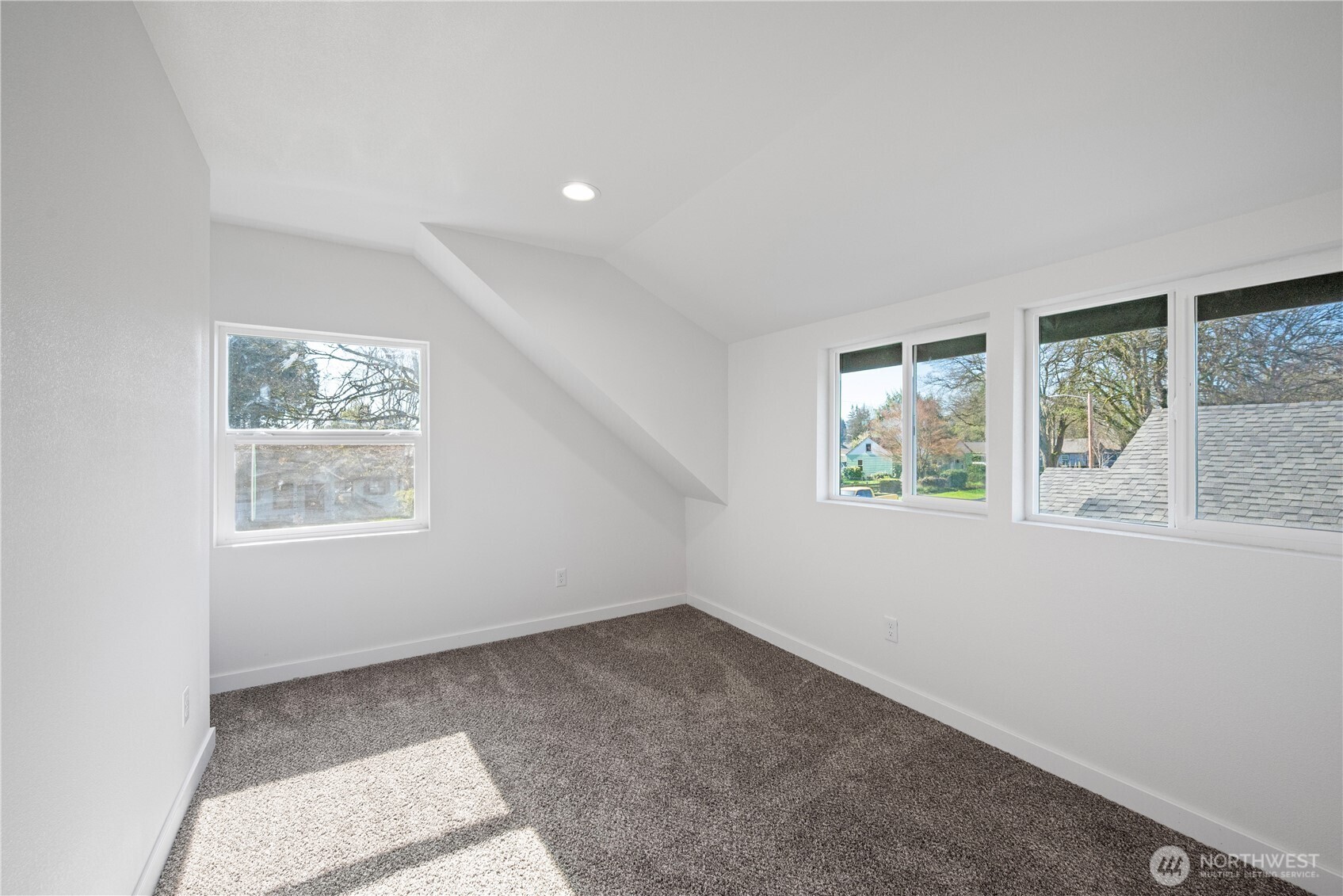 285 20th Avenue , Longview, WA 98632