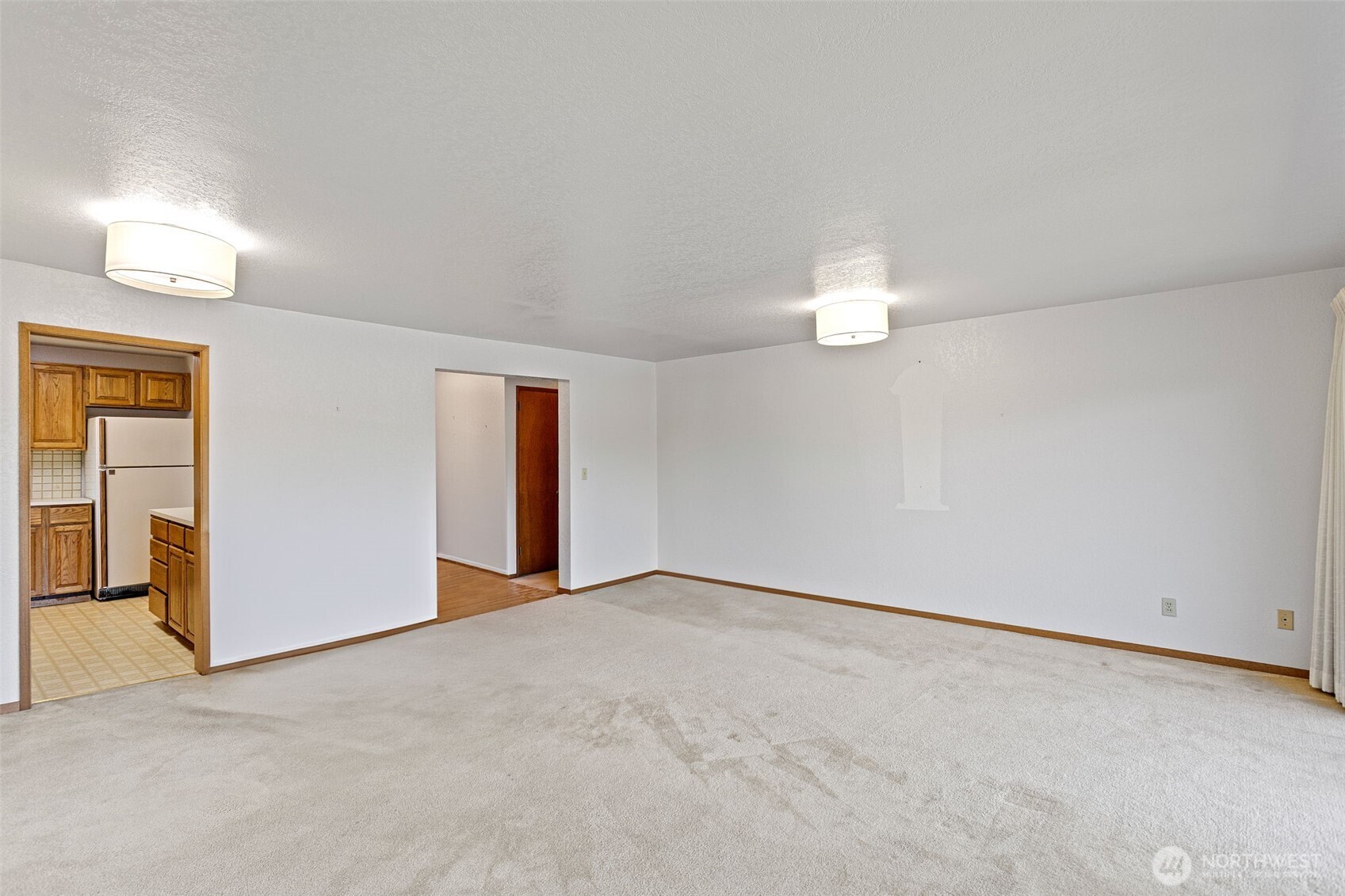 322 N 134th St #406, Seattle, WA 98133