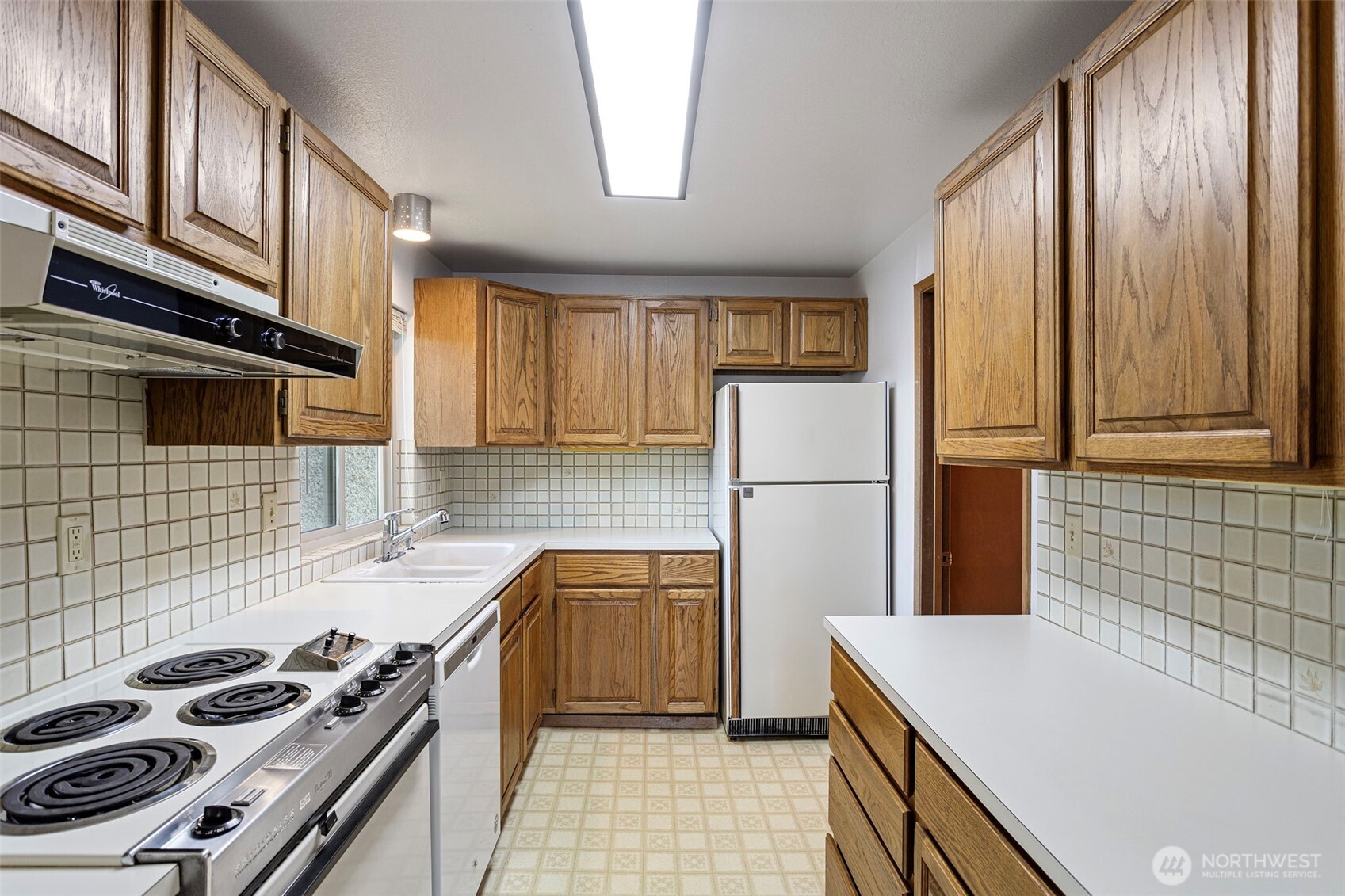 322 N 134th St #406, Seattle, WA 98133