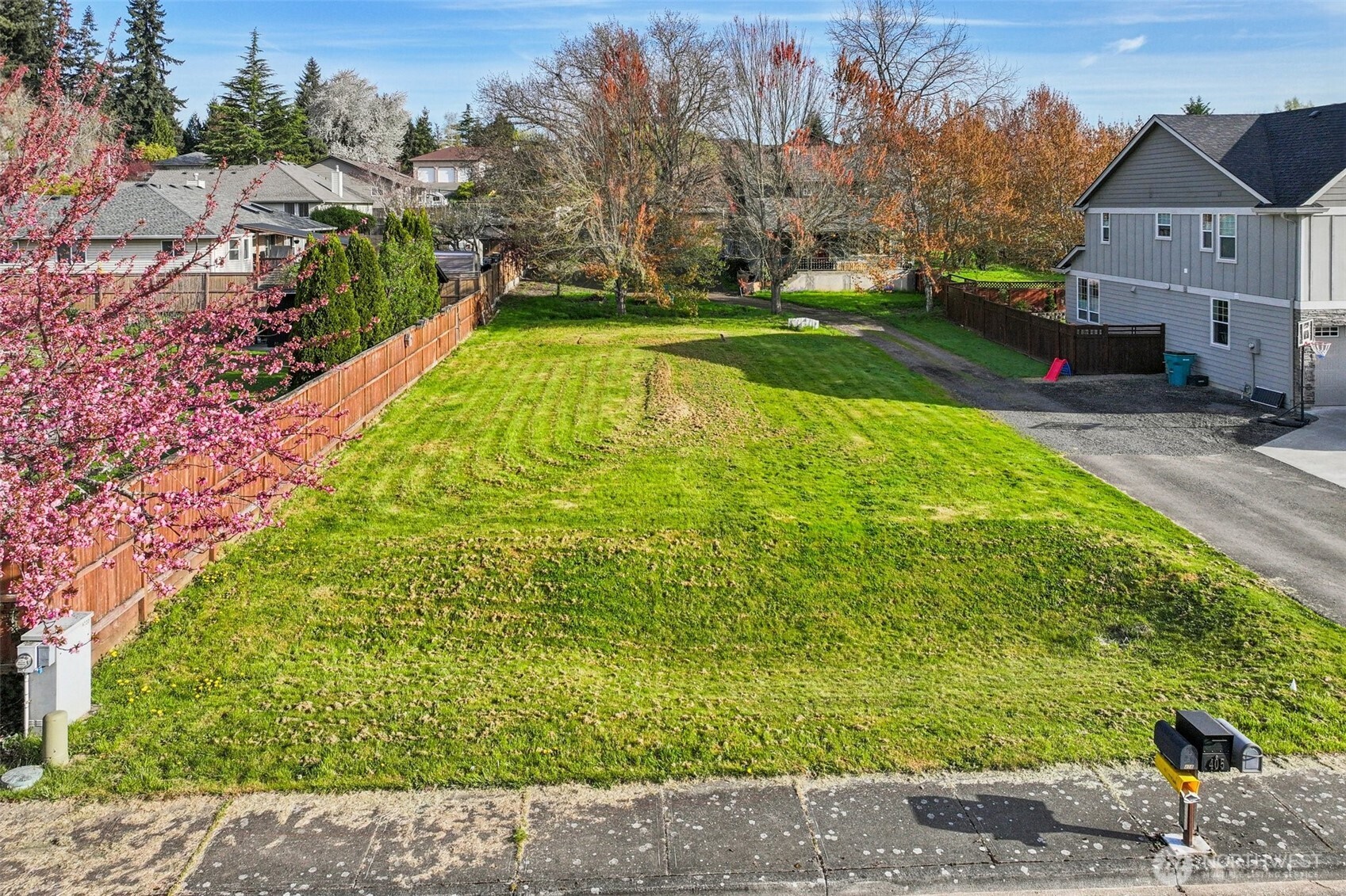 404 NW 114th Street , Vancouver, WA 98685