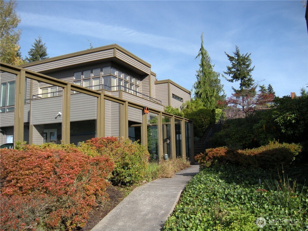4895 76th Street SW #D701, Mukilteo, WA 98275
