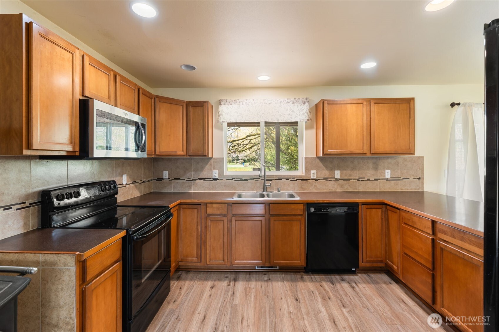 305 Denny Way , Centralia, WA 98531